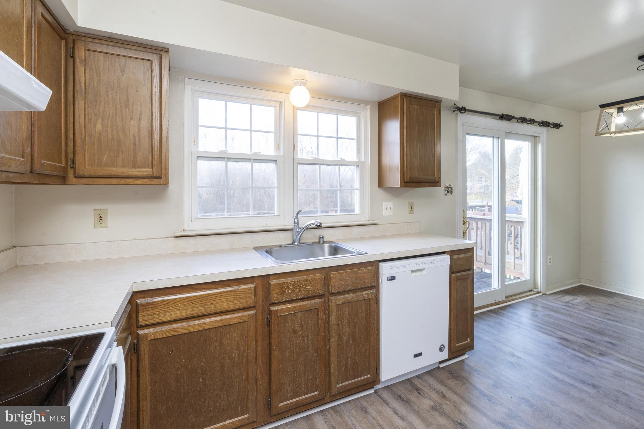 VILLAGE OF THOMAS RUN - Residential