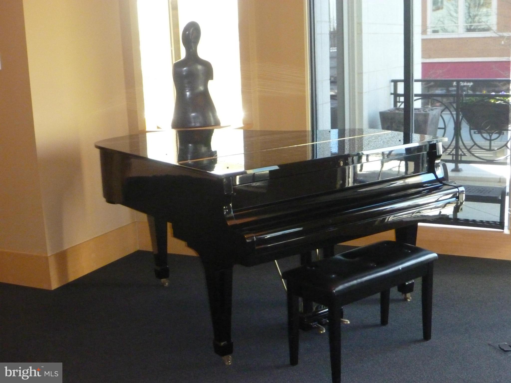 ONE NATIONAL HARBOR CONDOMINIUM - Residential Lease