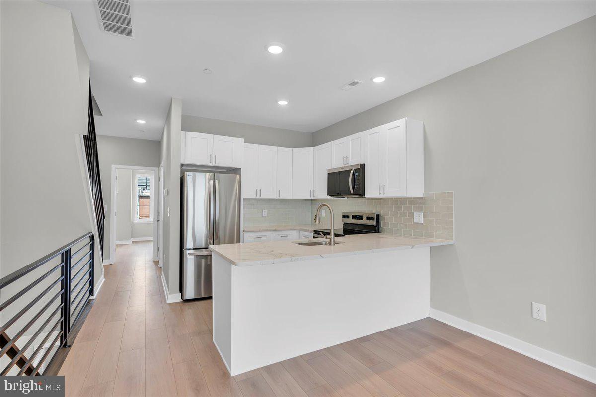 NORRIS SQUARE - Residential Income