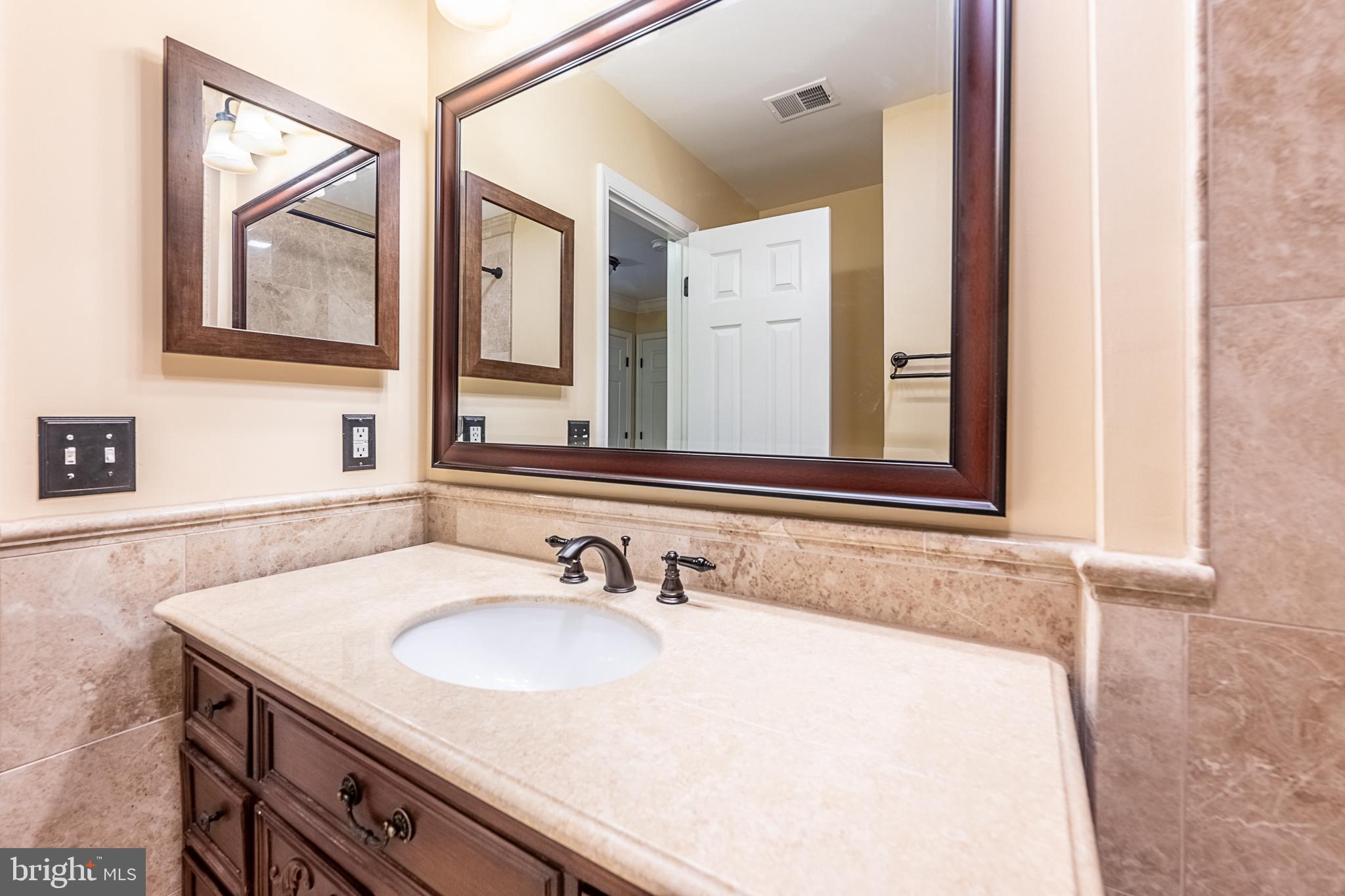 POTOMAC LAKES - Residential Lease