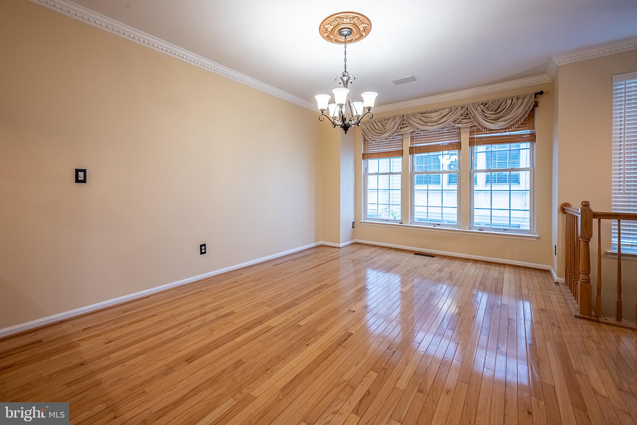 POTOMAC LAKES - Residential Lease