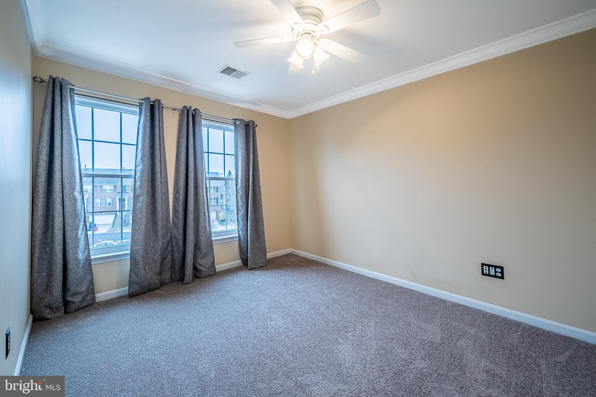 POTOMAC LAKES - Residential Lease