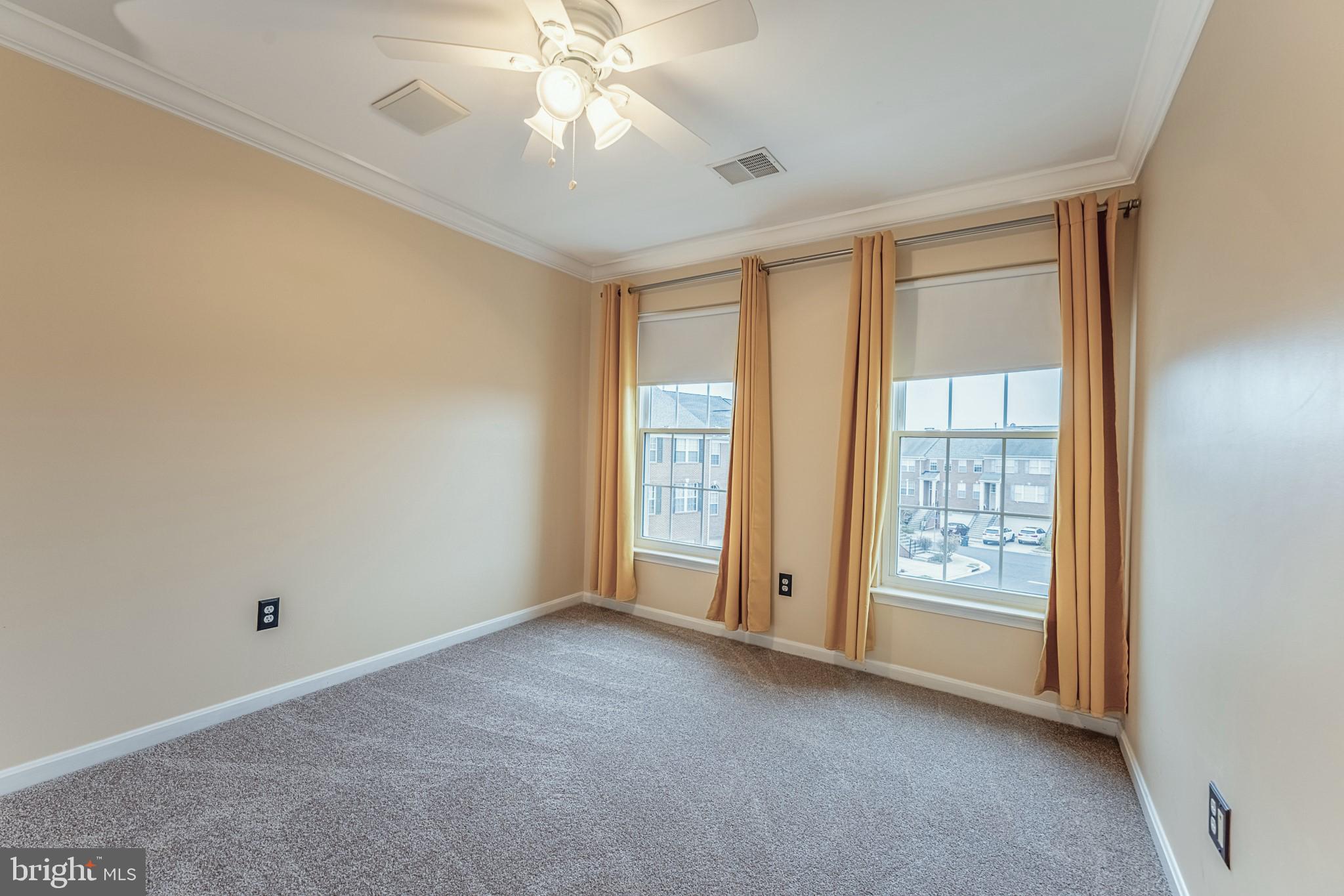 POTOMAC LAKES - Residential Lease