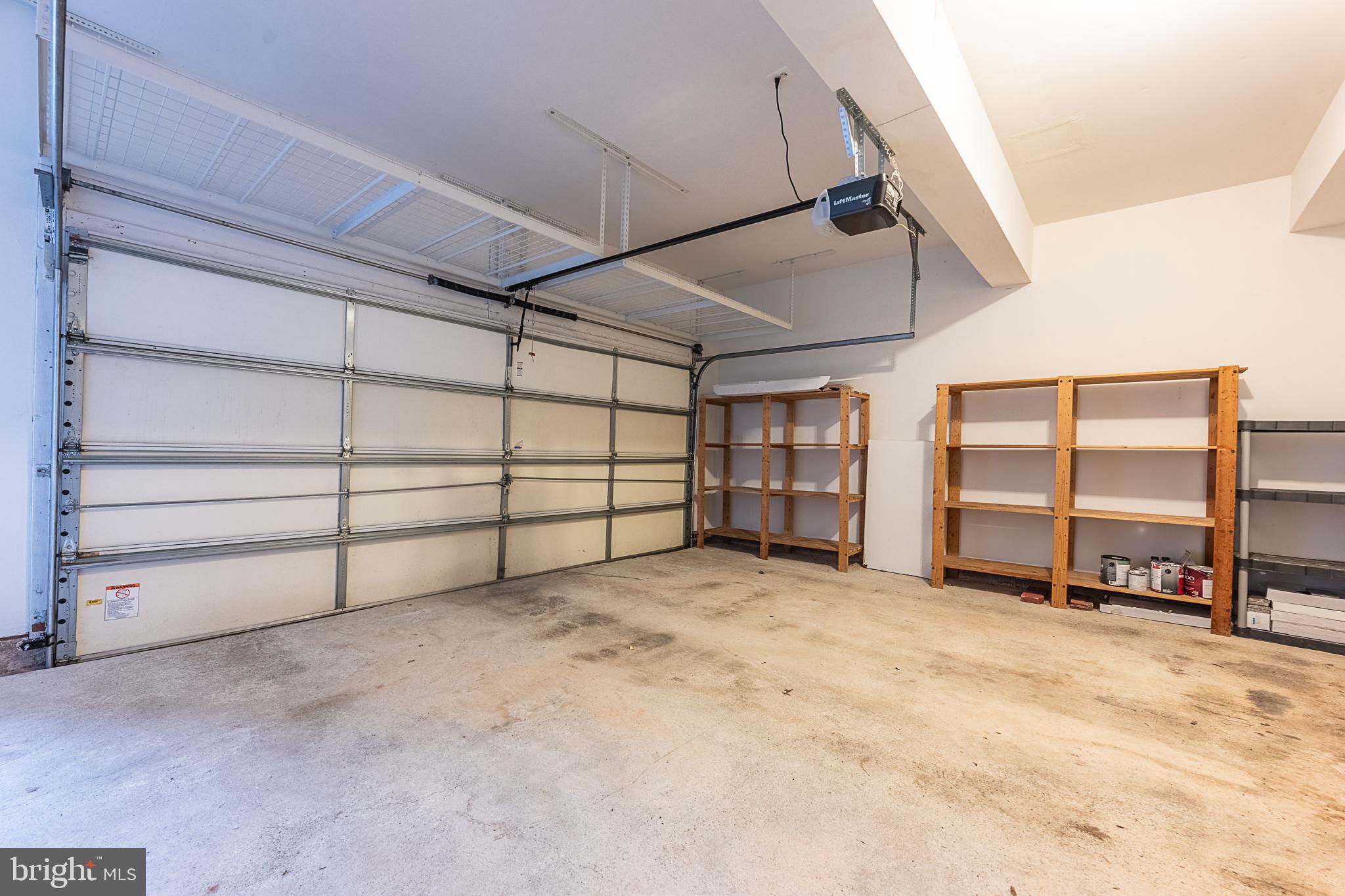 POTOMAC LAKES - Residential Lease