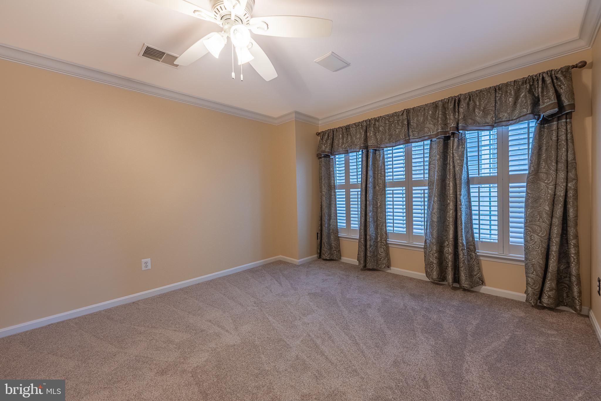 POTOMAC LAKES - Residential Lease