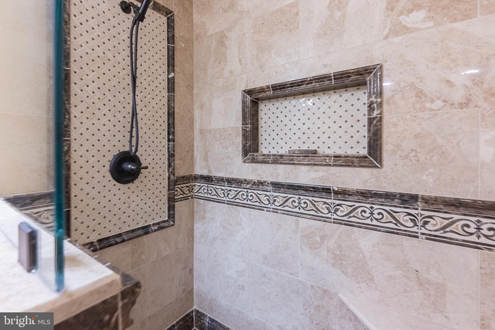 POTOMAC LAKES - Residential Lease