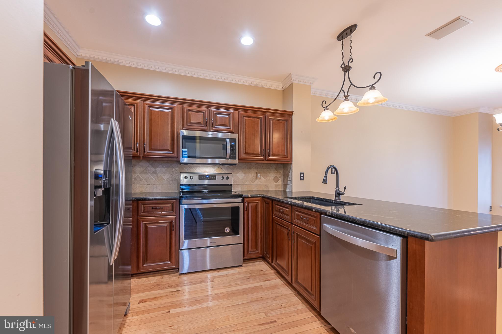 POTOMAC LAKES - Residential Lease