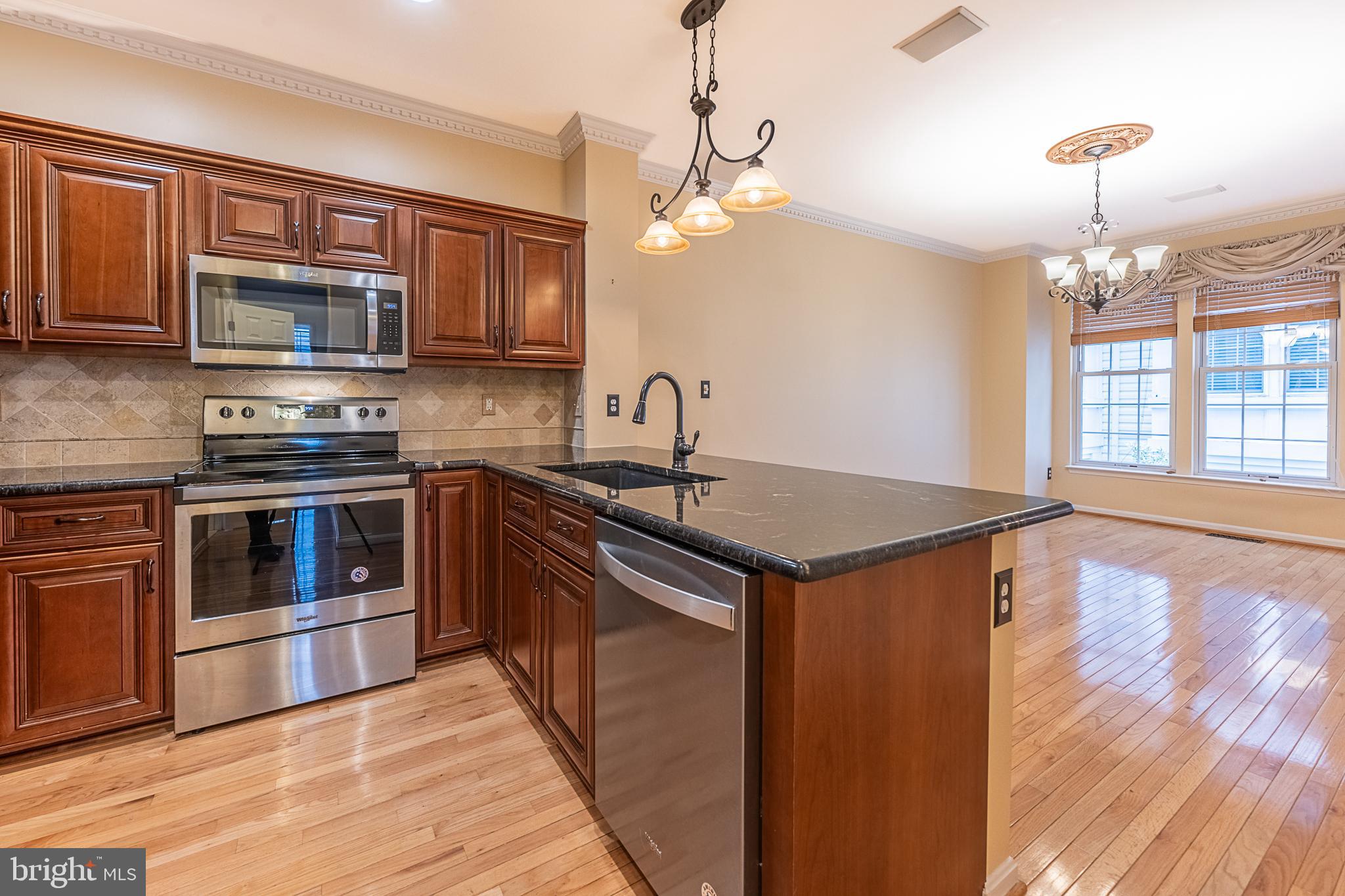 POTOMAC LAKES - Residential Lease