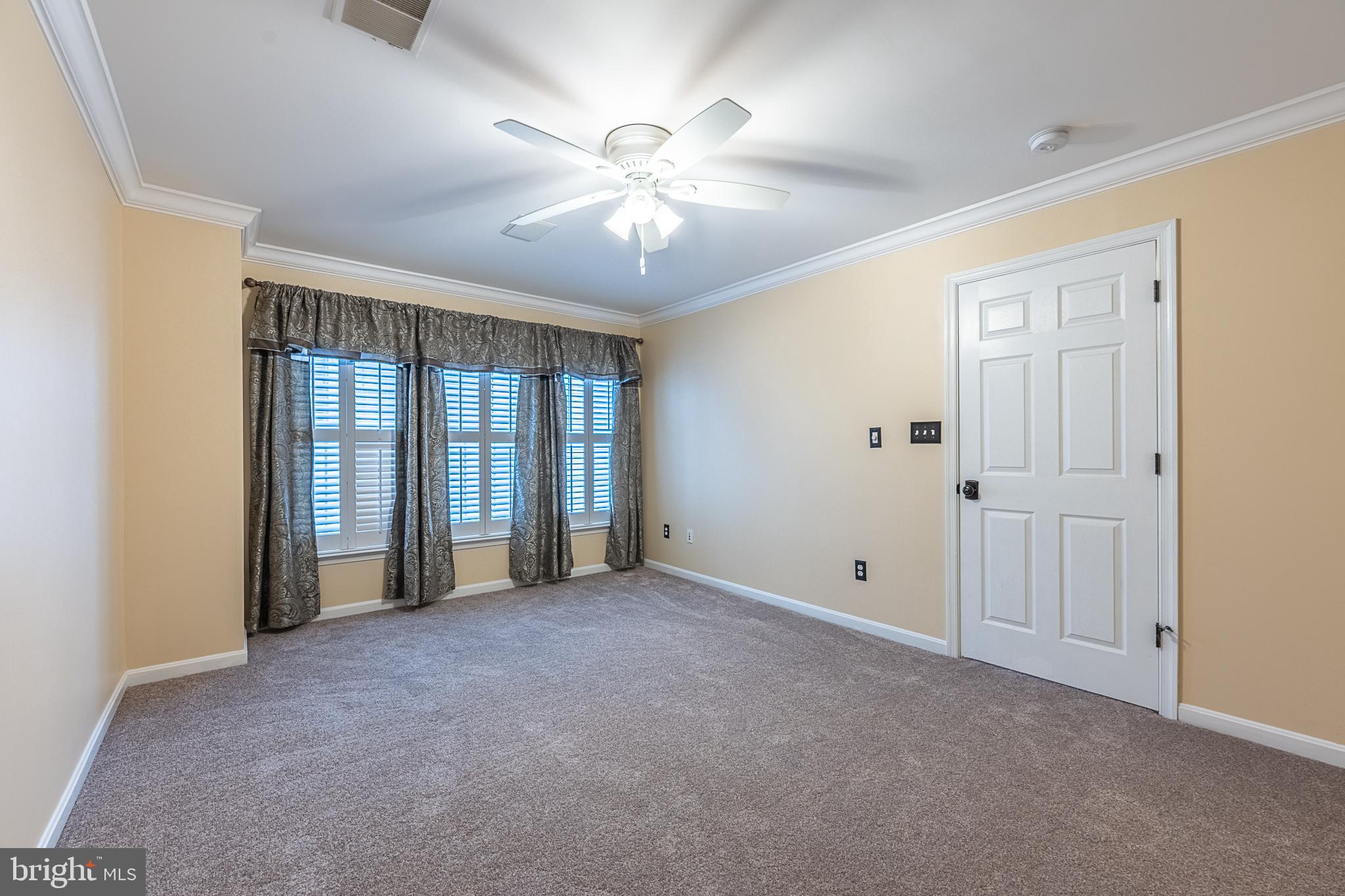 POTOMAC LAKES - Residential Lease