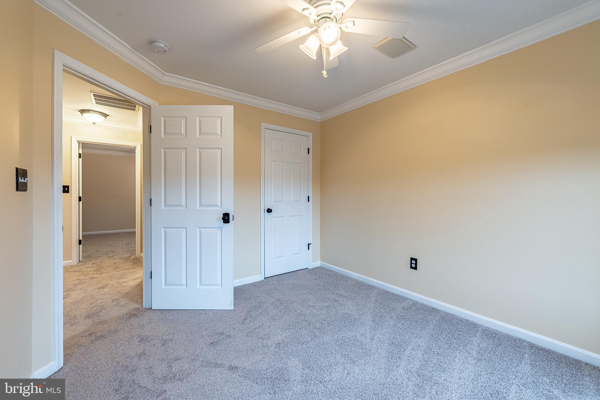 POTOMAC LAKES - Residential Lease