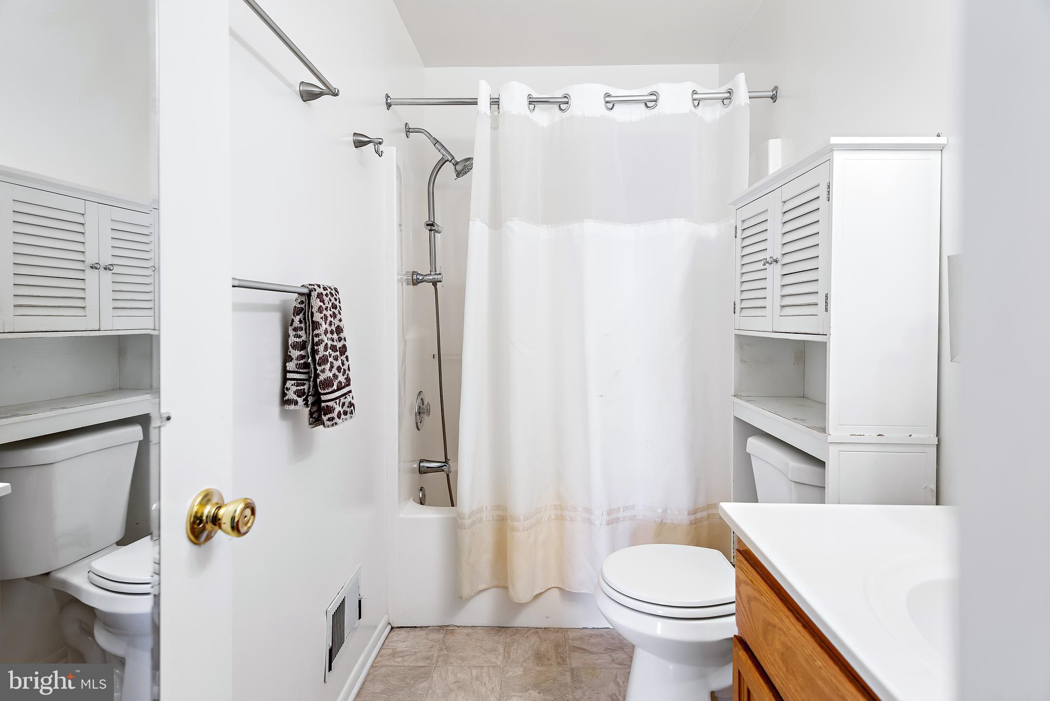 CRESTWOOD VILLAGE - Residential