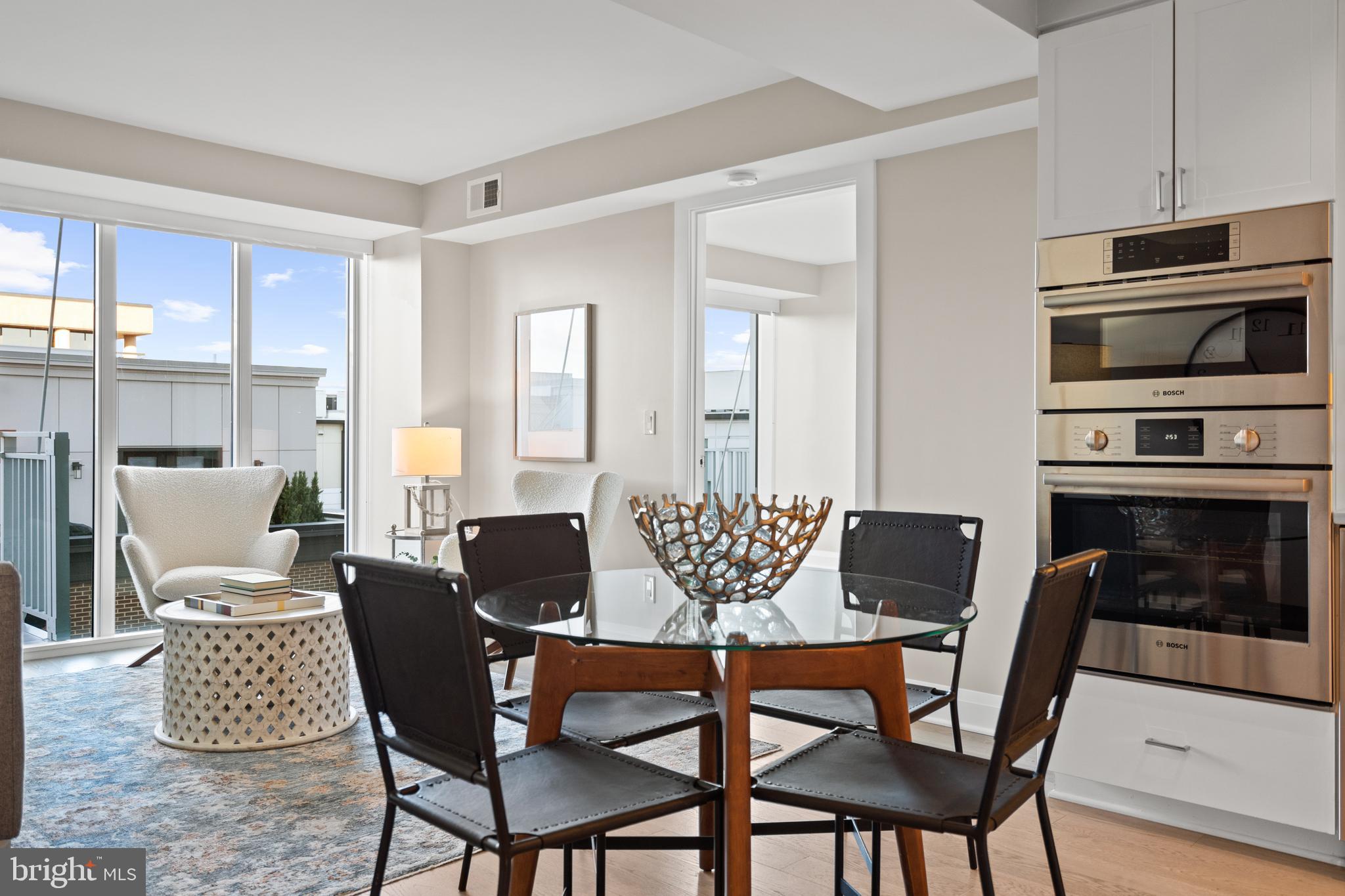 OLD TOWN ALEXANDRIA - Residential