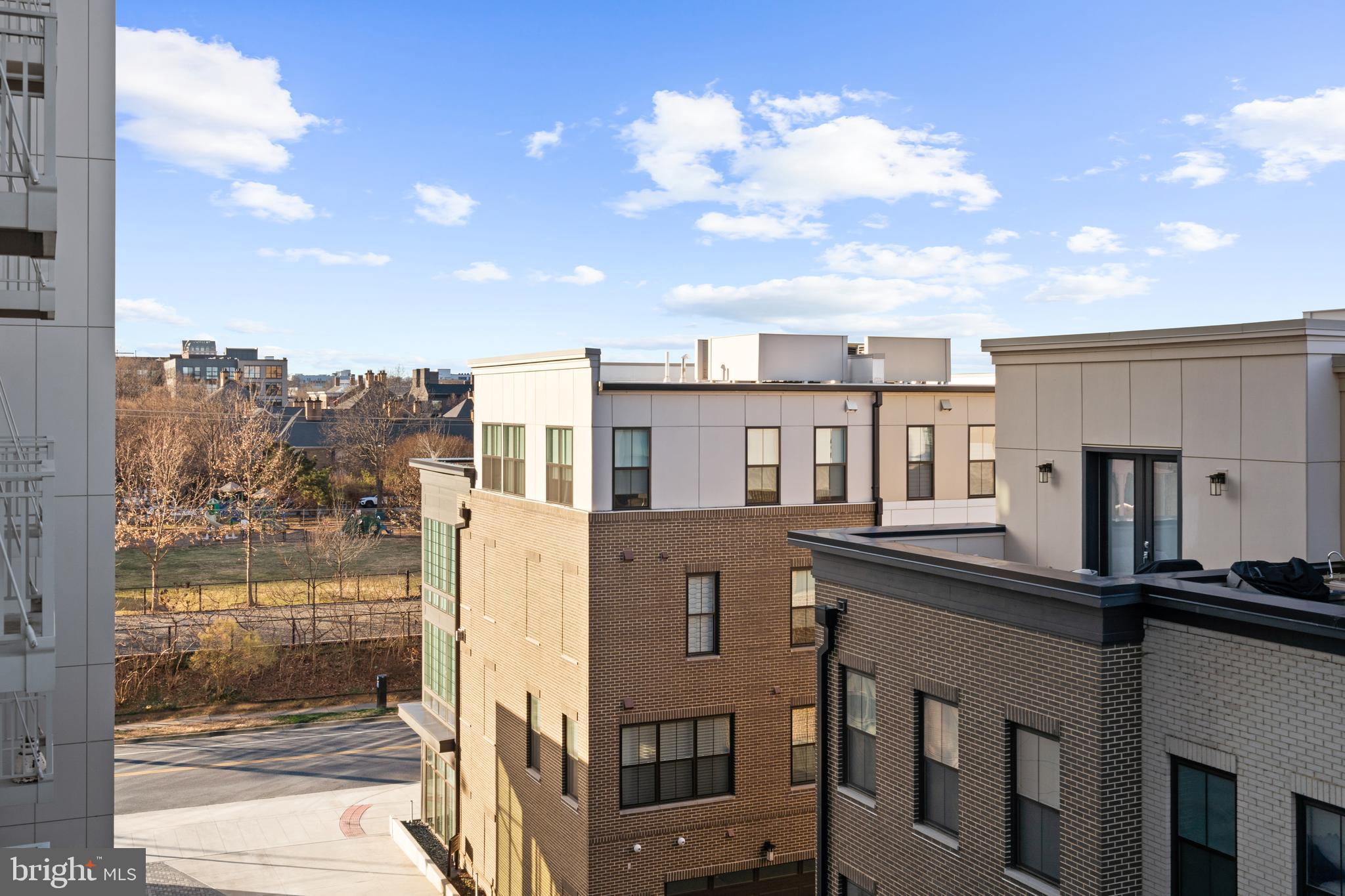 OLD TOWN ALEXANDRIA - Residential