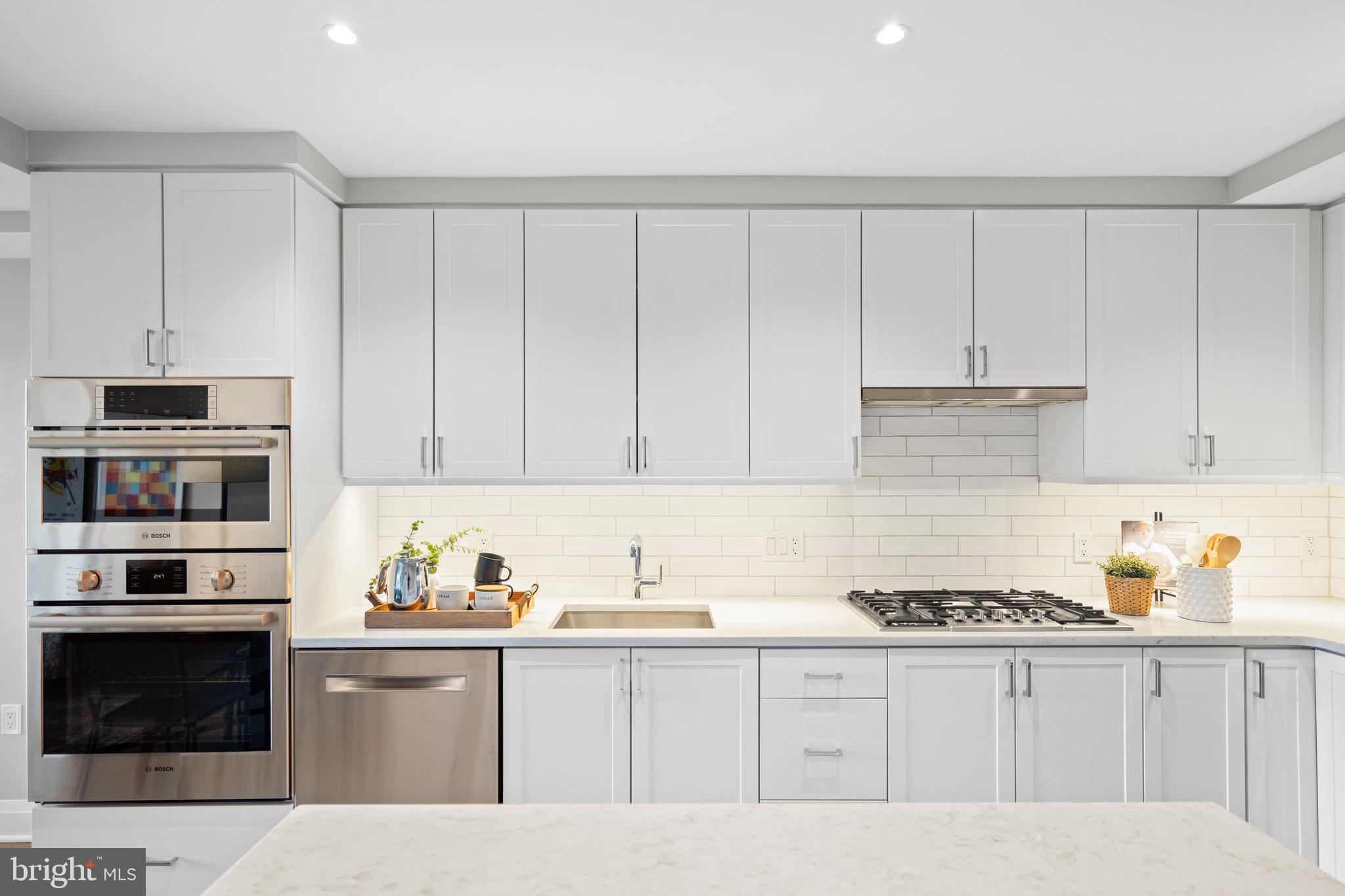 OLD TOWN ALEXANDRIA - Residential