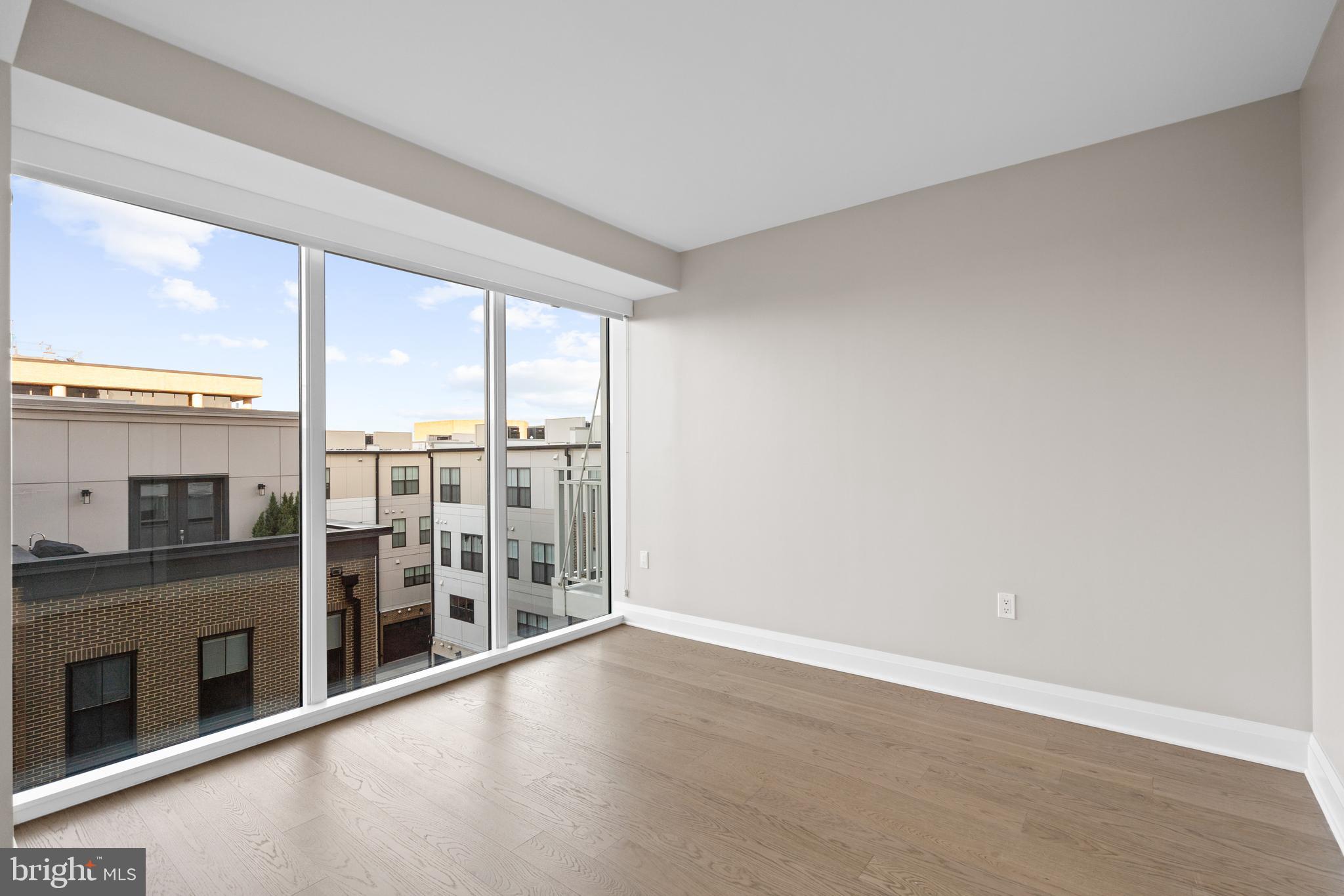 OLD TOWN ALEXANDRIA - Residential