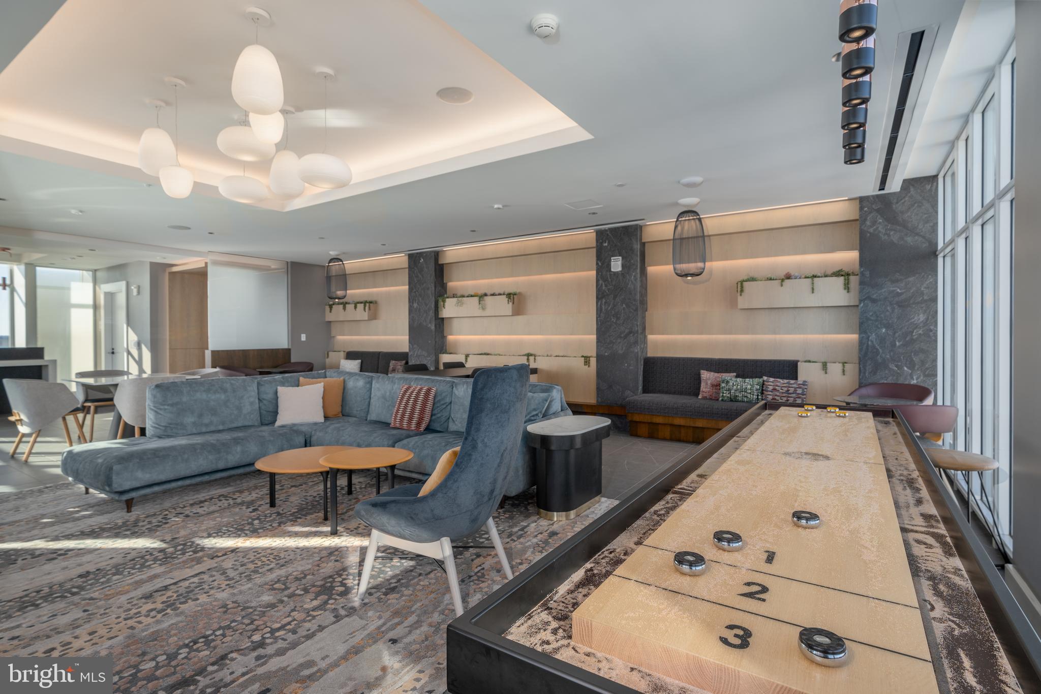 OLD TOWN ALEXANDRIA - Residential