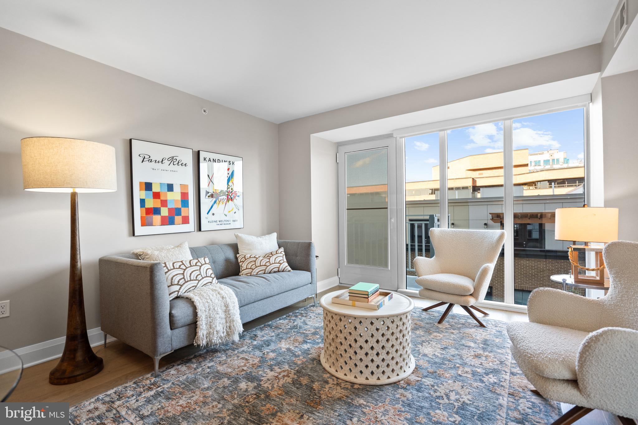 OLD TOWN ALEXANDRIA - Residential