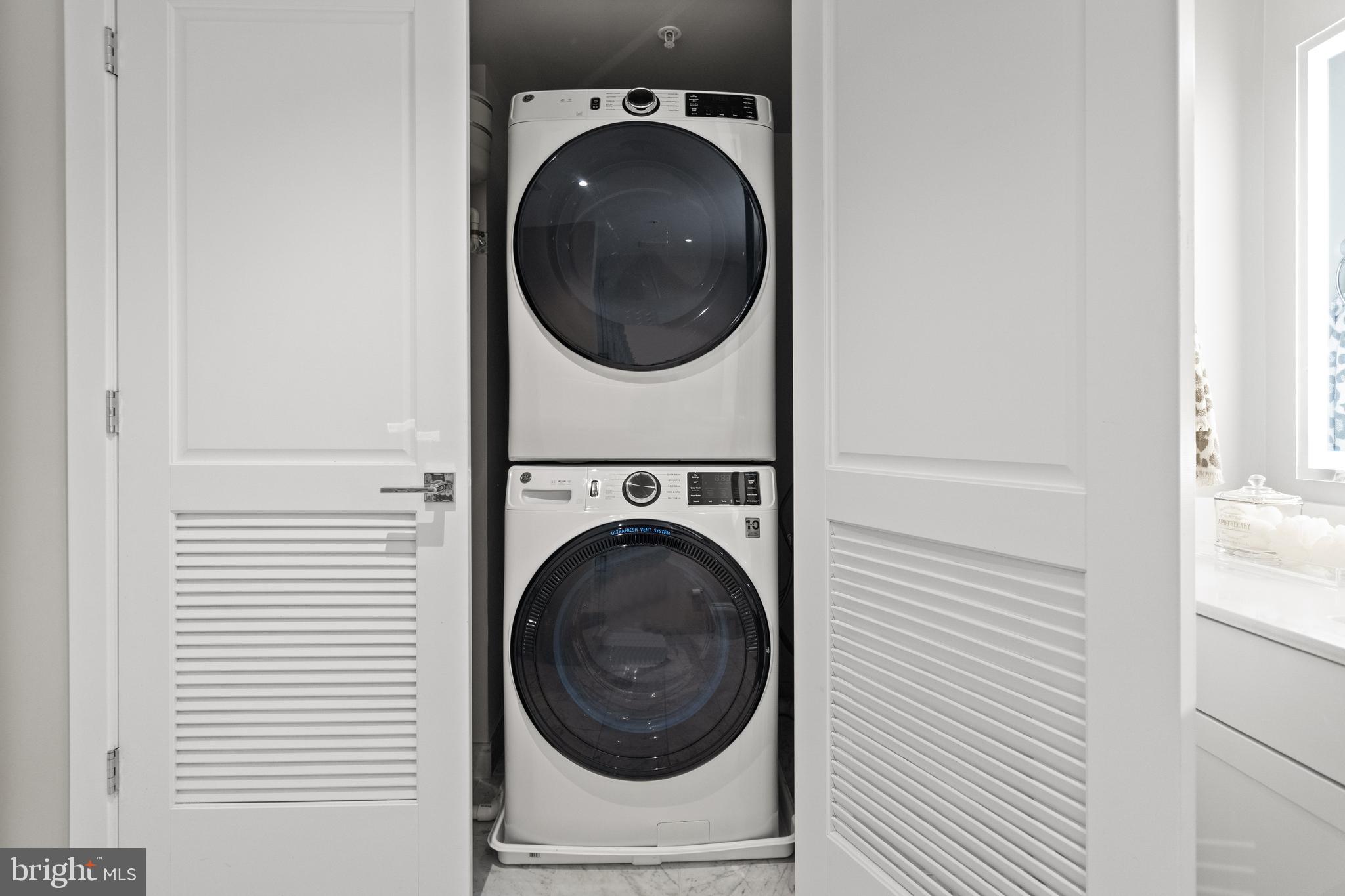 OLD TOWN ALEXANDRIA - Residential