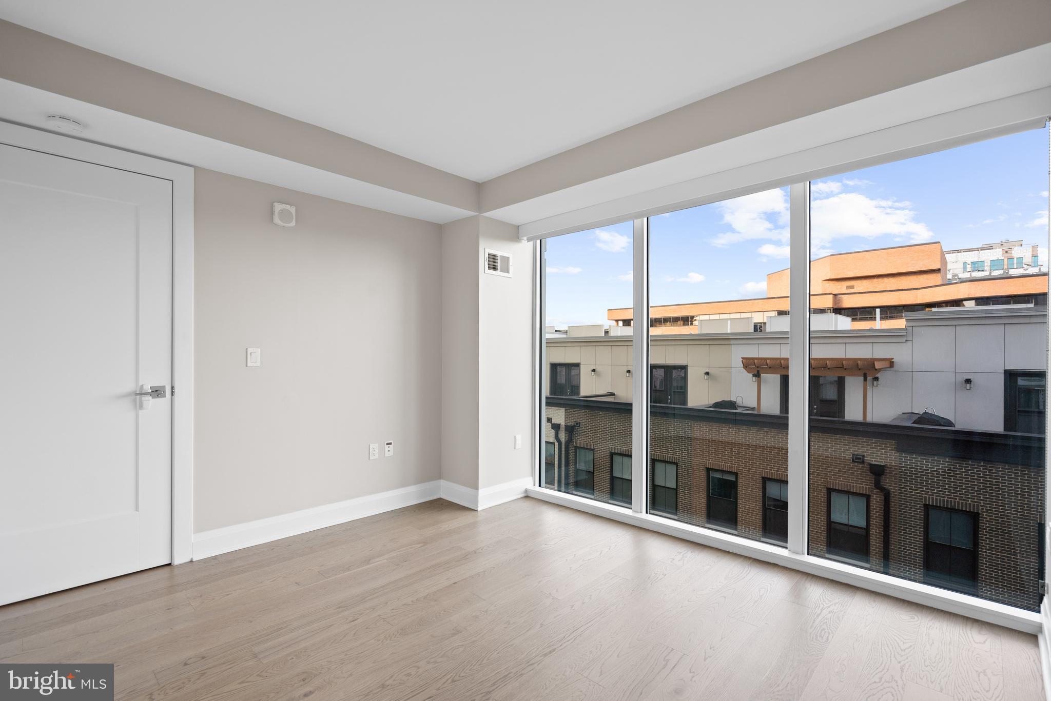 OLD TOWN ALEXANDRIA - Residential