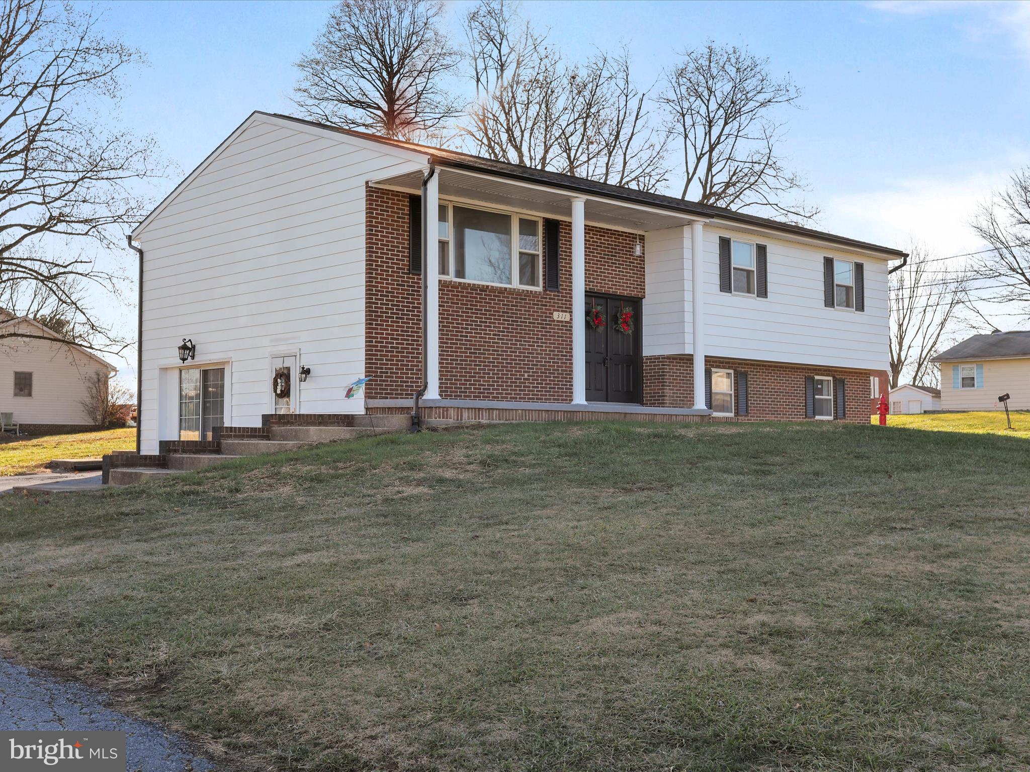 ORCHARD HILLS - Residential