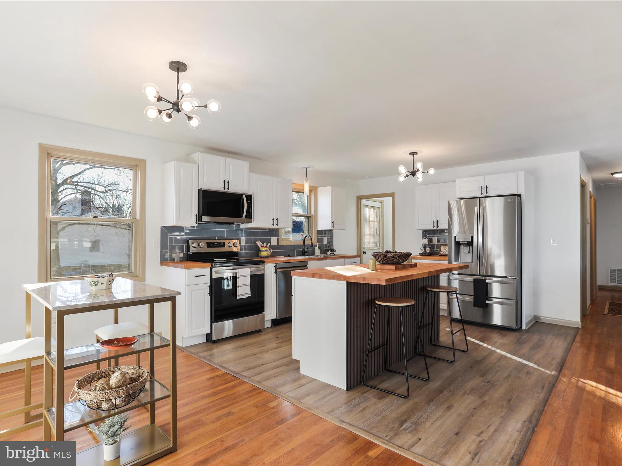 ORCHARD HILLS - Residential