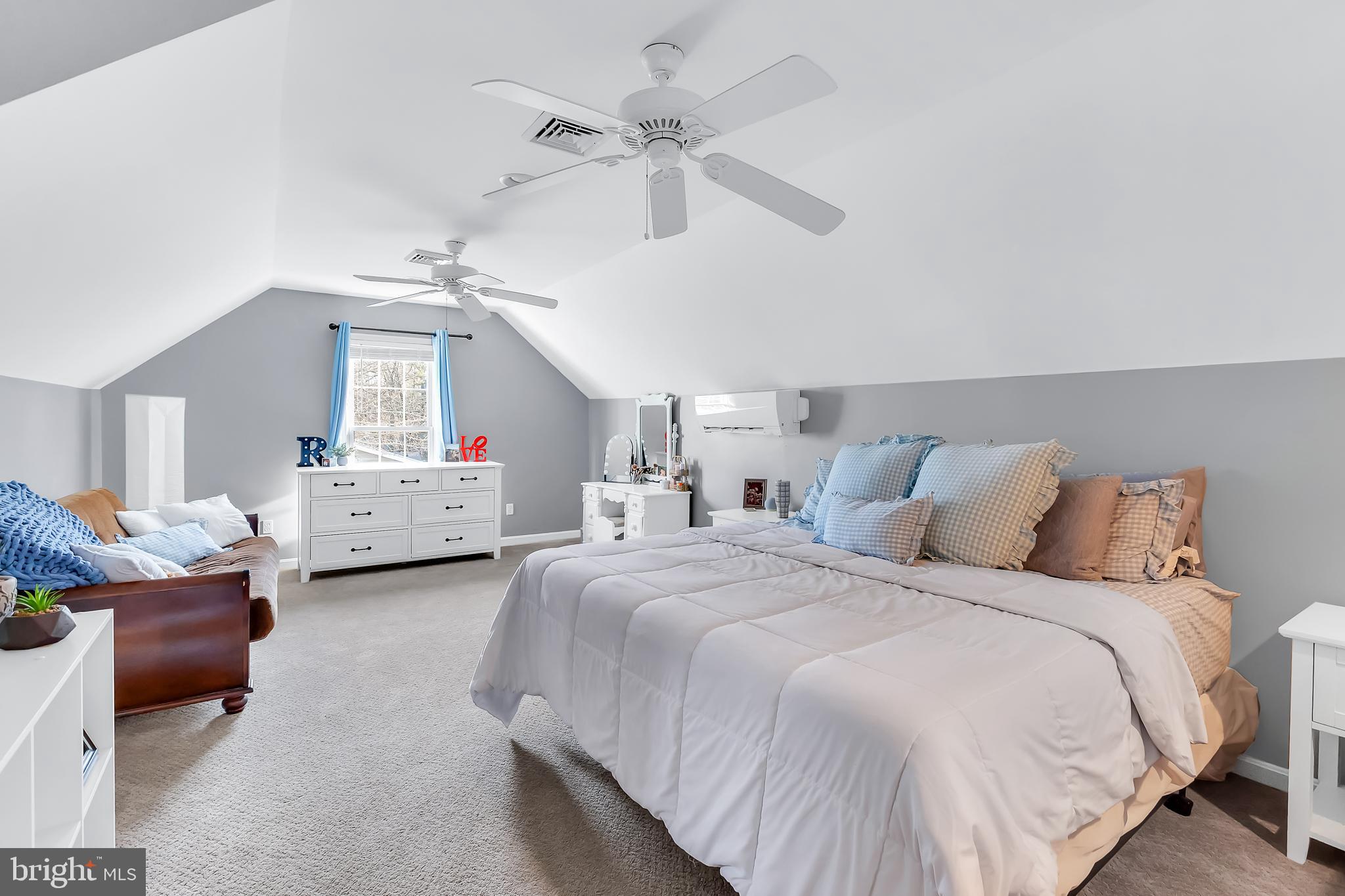 TONY TANK - Residential