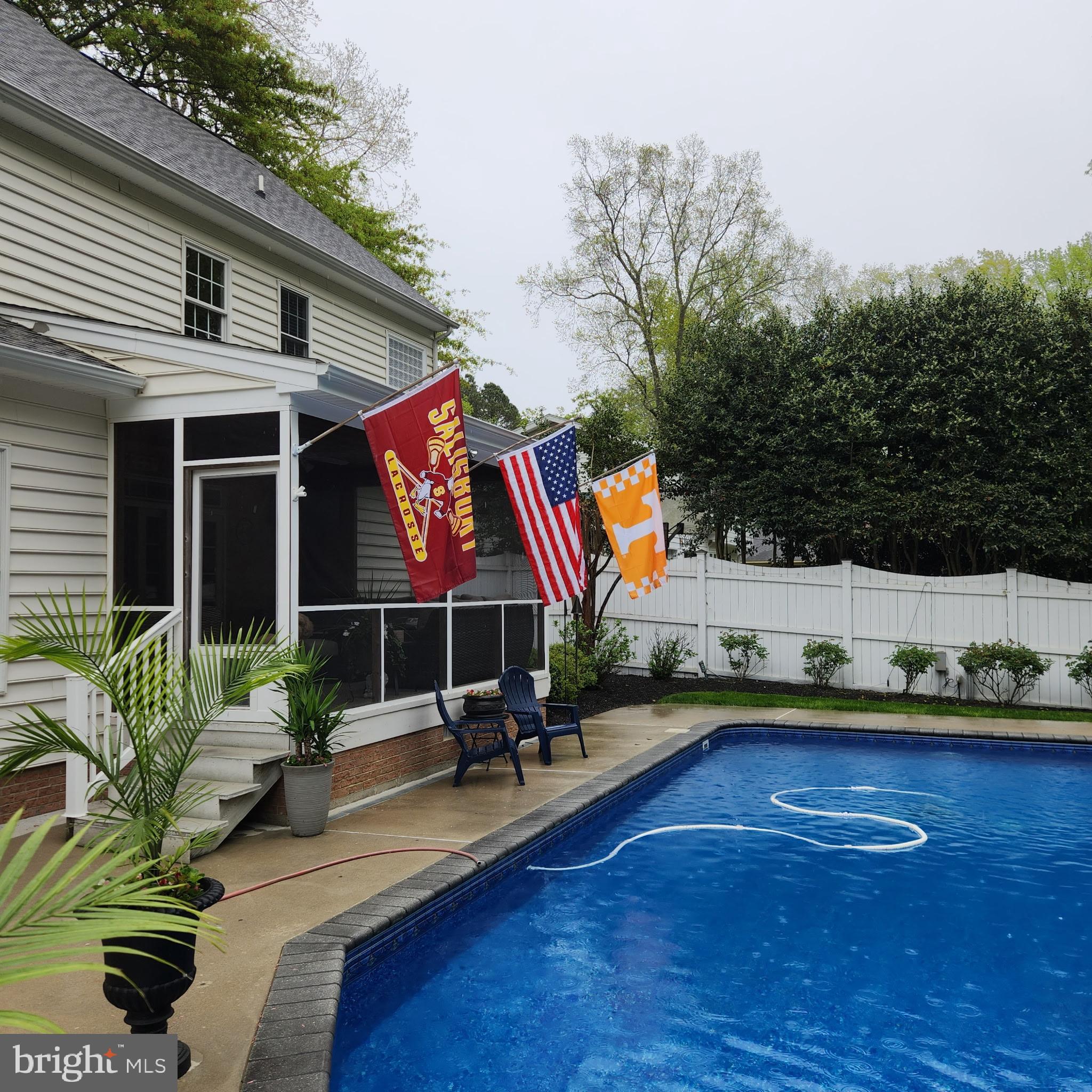 TONY TANK - Residential