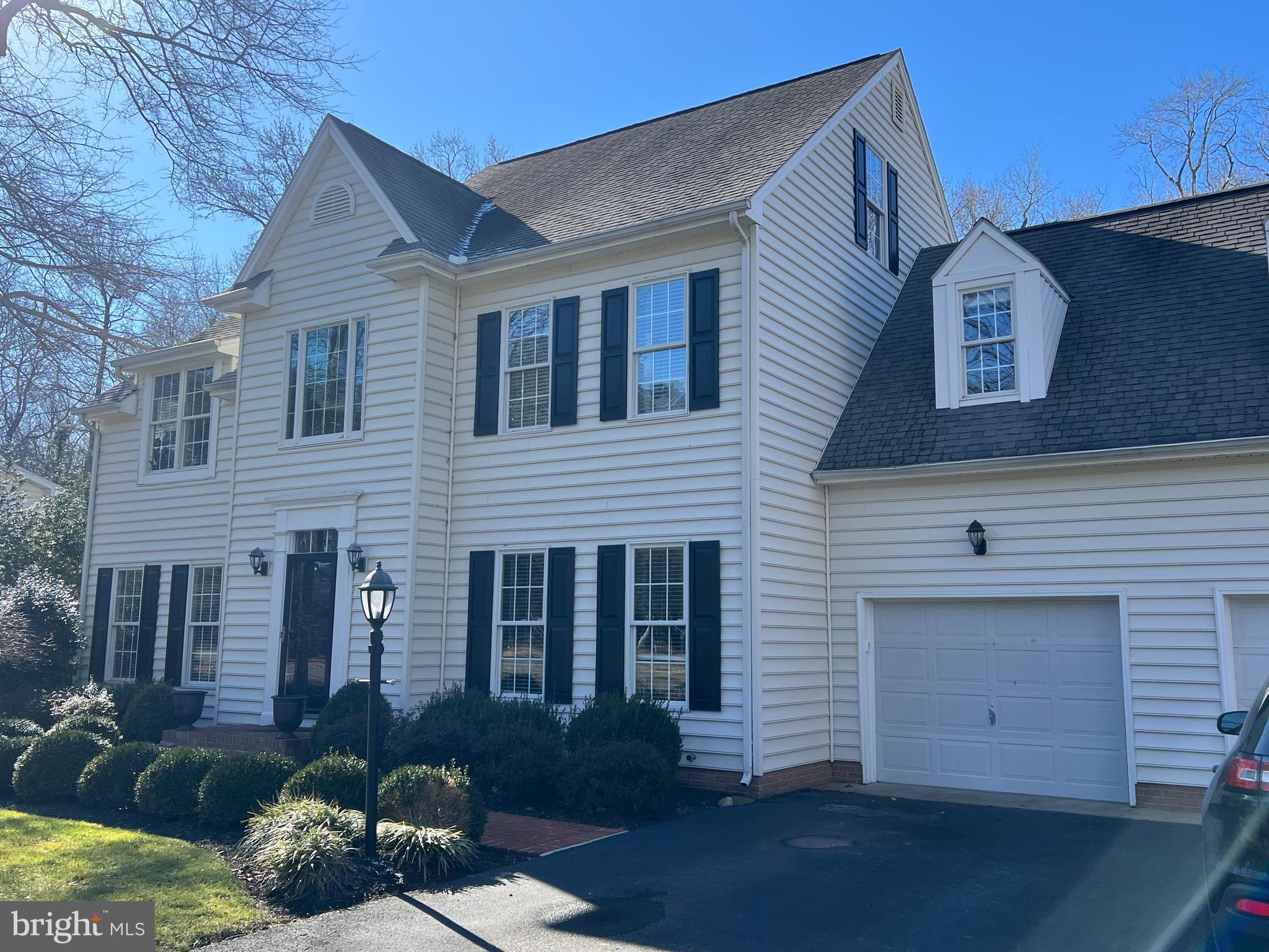 TONY TANK - Residential