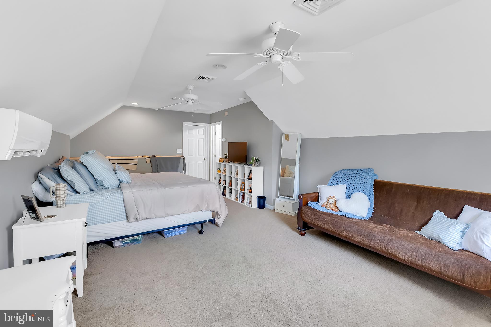 TONY TANK - Residential