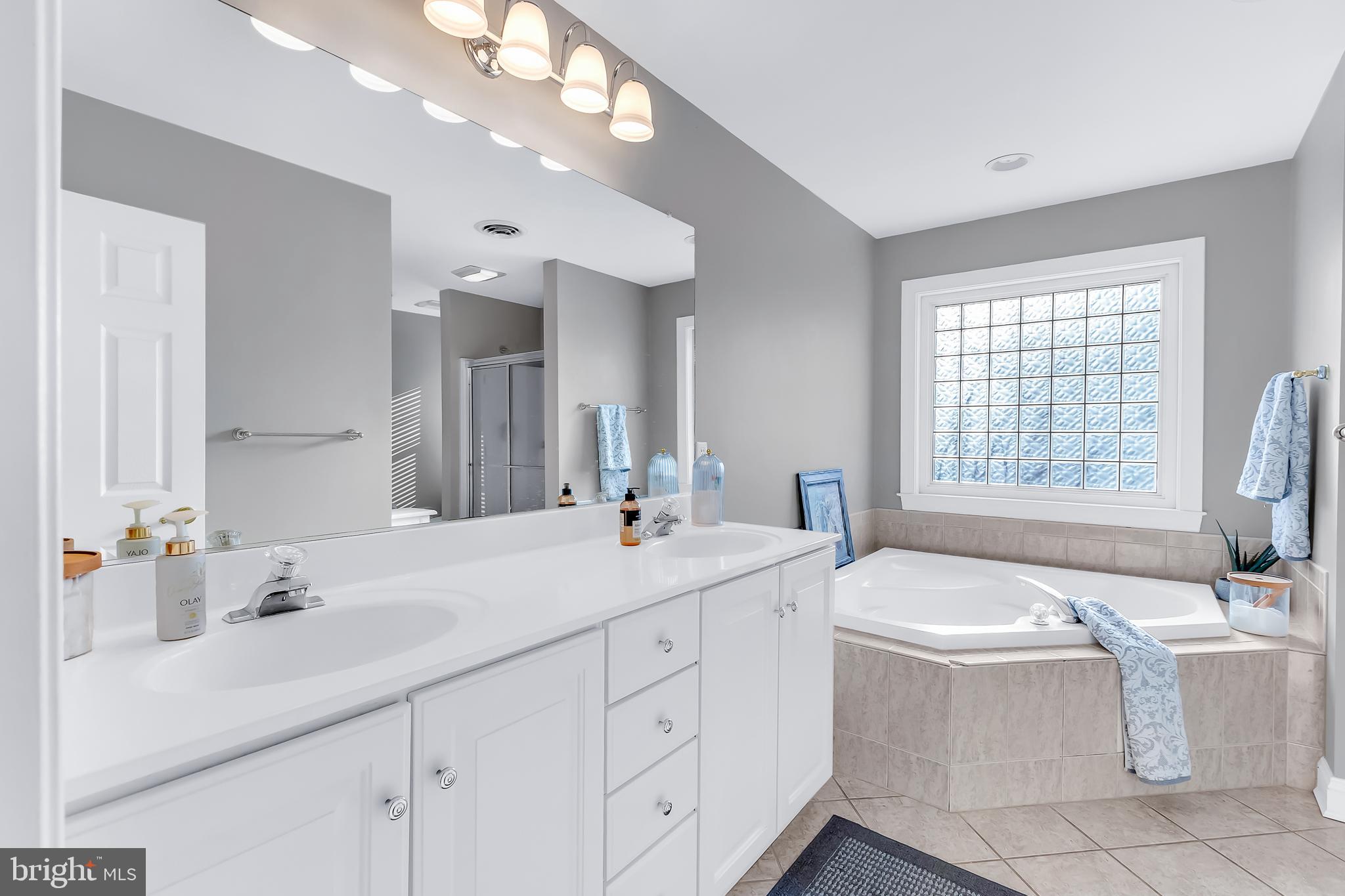 TONY TANK - Residential