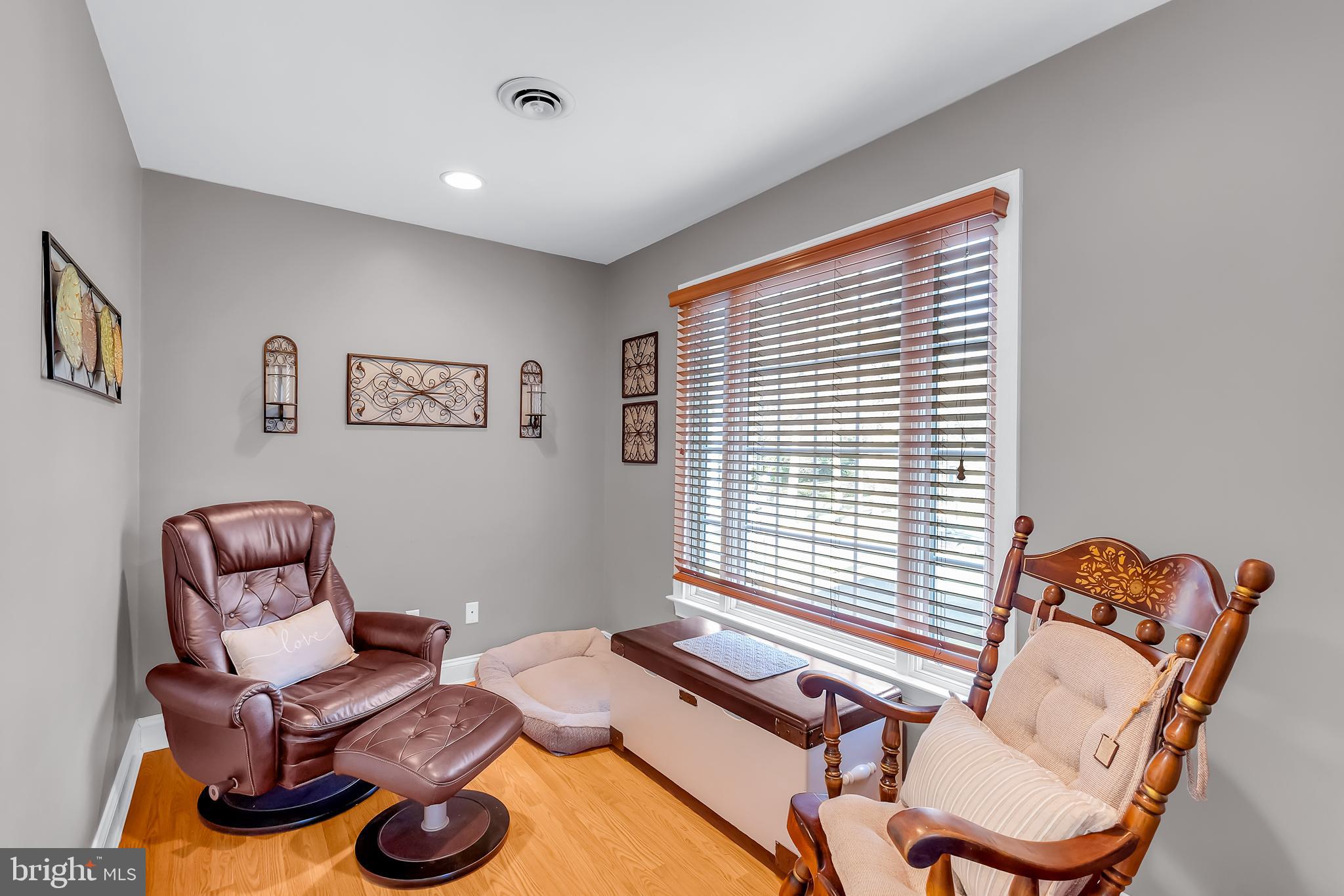 TONY TANK - Residential