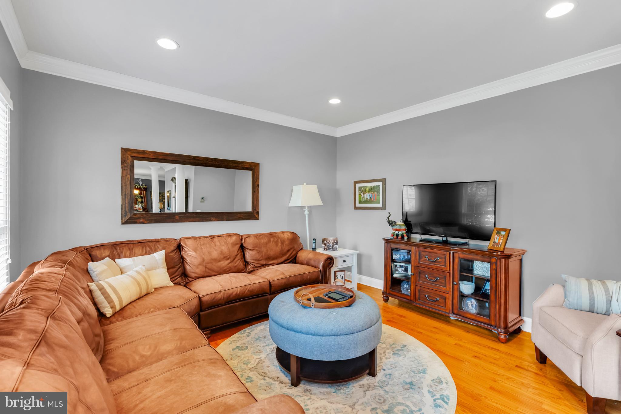 TONY TANK - Residential