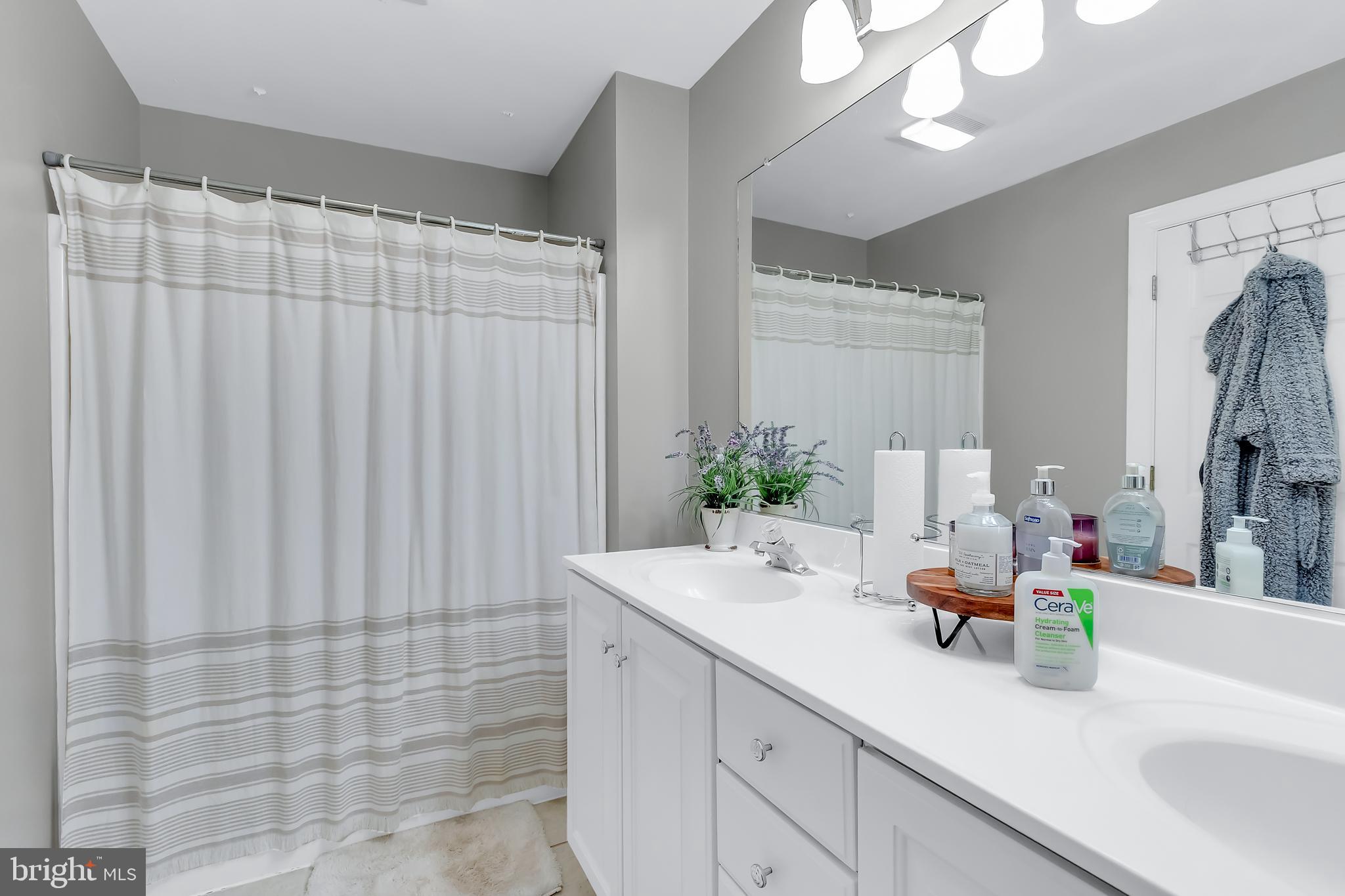 TONY TANK - Residential