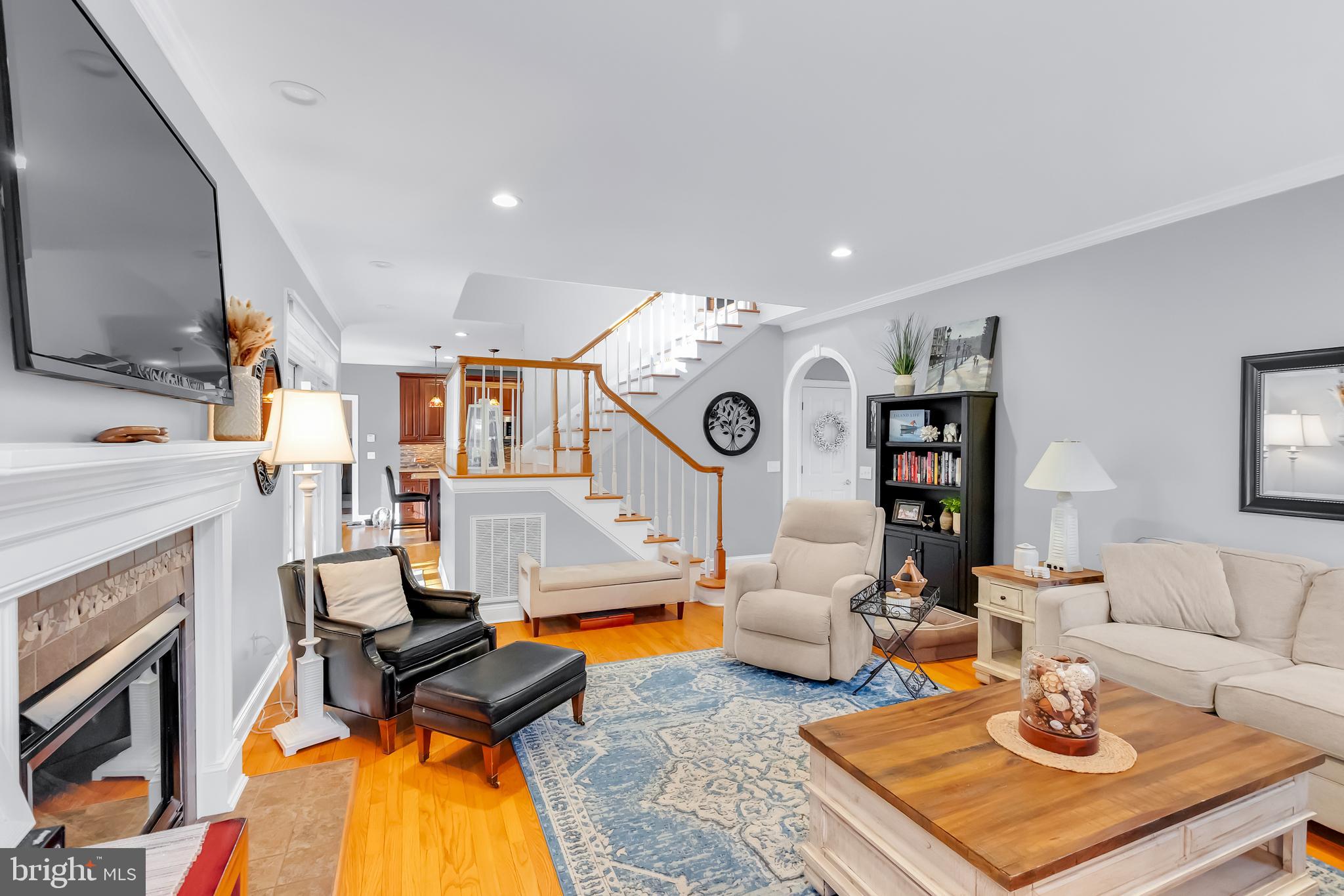 TONY TANK - Residential