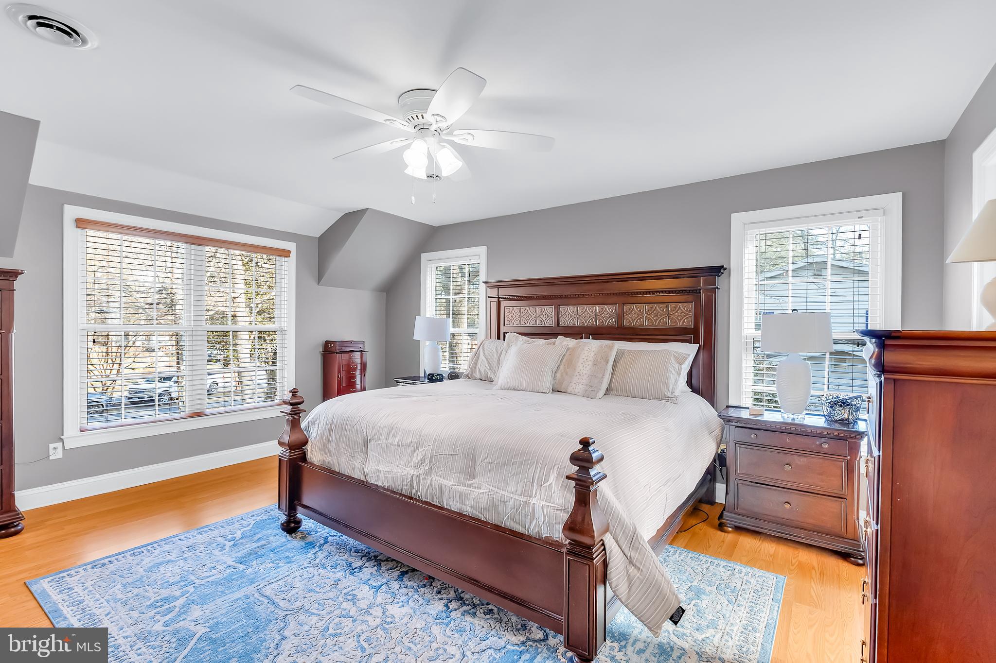 TONY TANK - Residential