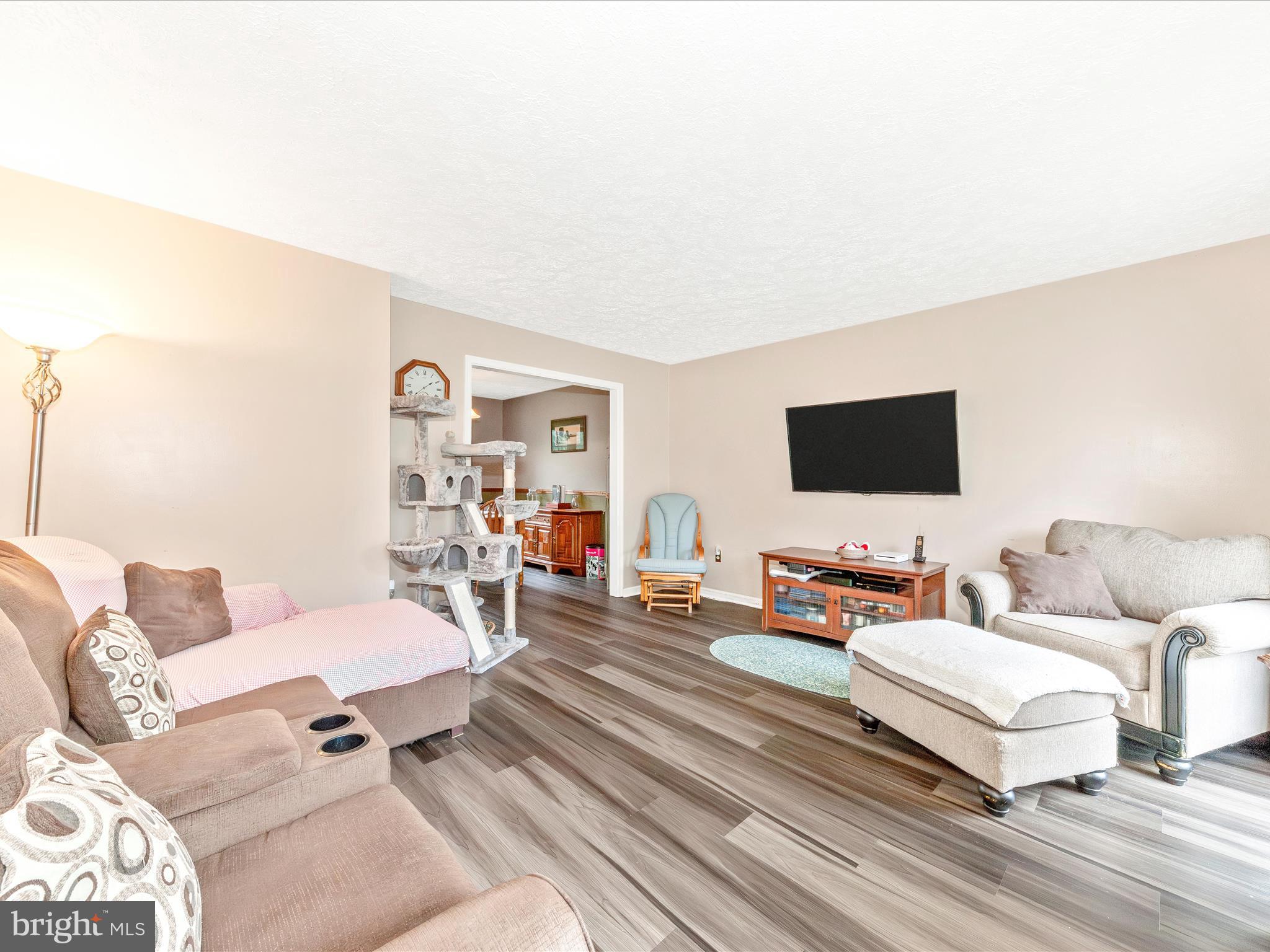 5487 ROSS COURT