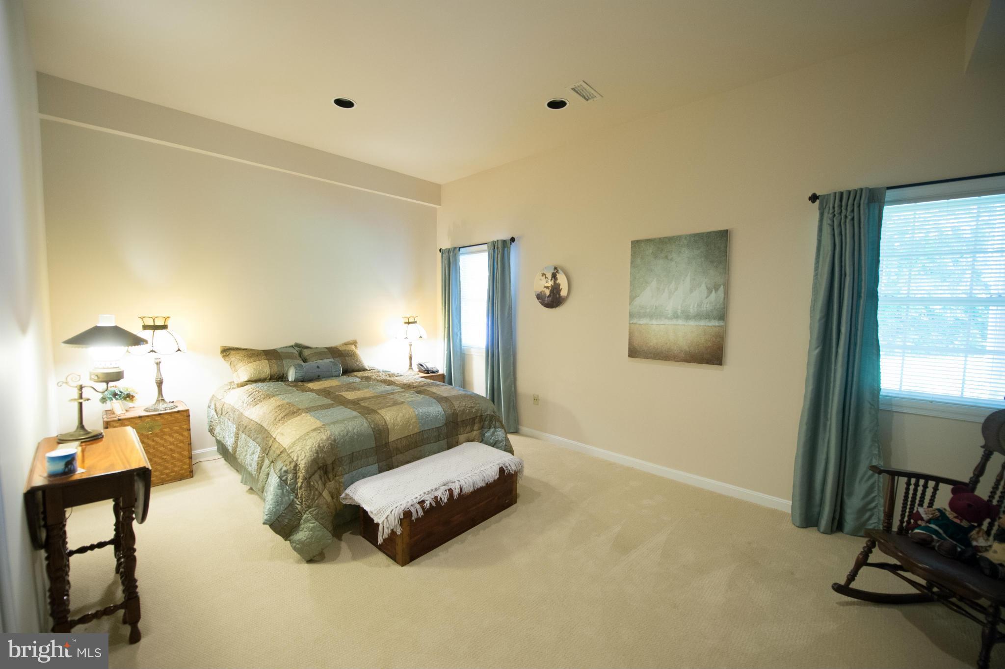 LAKE WHIPPOORWILL - Residential