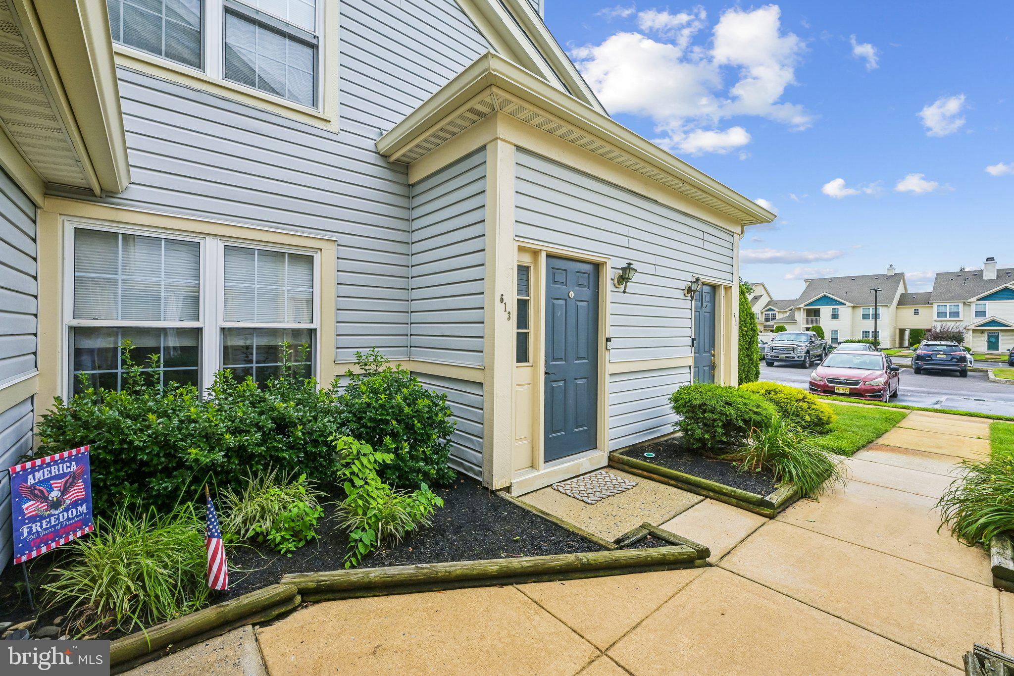 613 STEEPLECHASE COURT