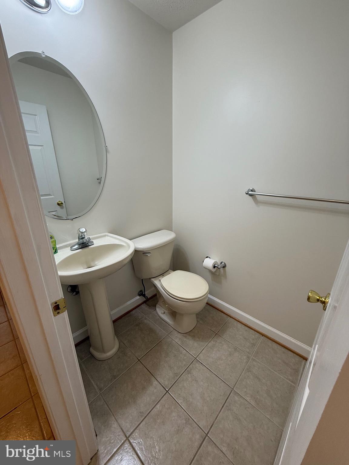 TERRACE VILLAGE LA PLATA - Residential Lease