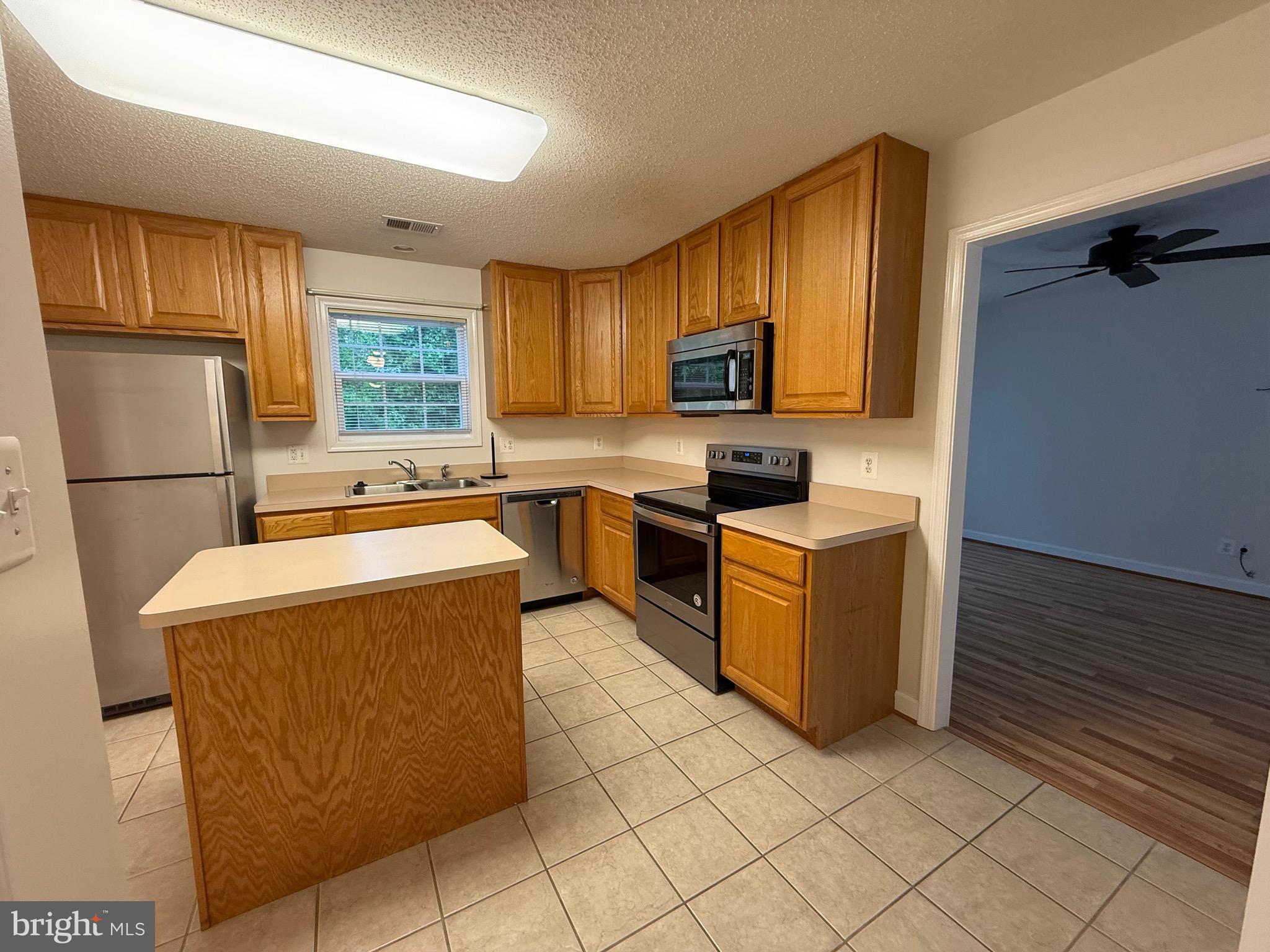 TERRACE VILLAGE LA PLATA - Residential Lease