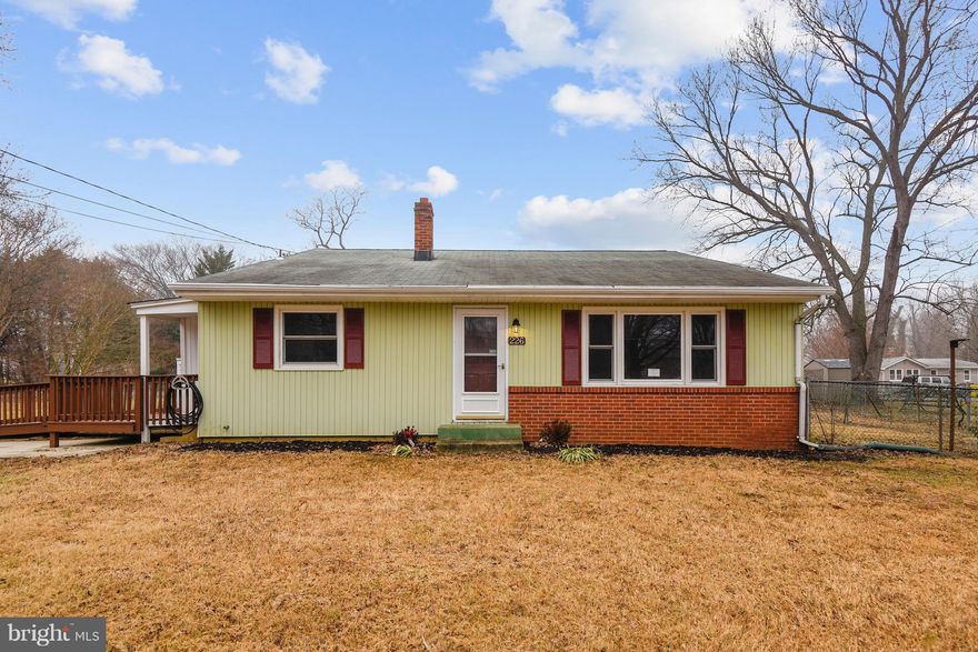 **NEW PRICE!!** Welcome Home!  Wonderful Property updated and move in ready! Shows Great.  Refinished Hardwood Floors, Fresh Paint, Updated Kitchen and Bathroom, New Carpet.  Great Lot, with nice size backyard.  Property will move fast!