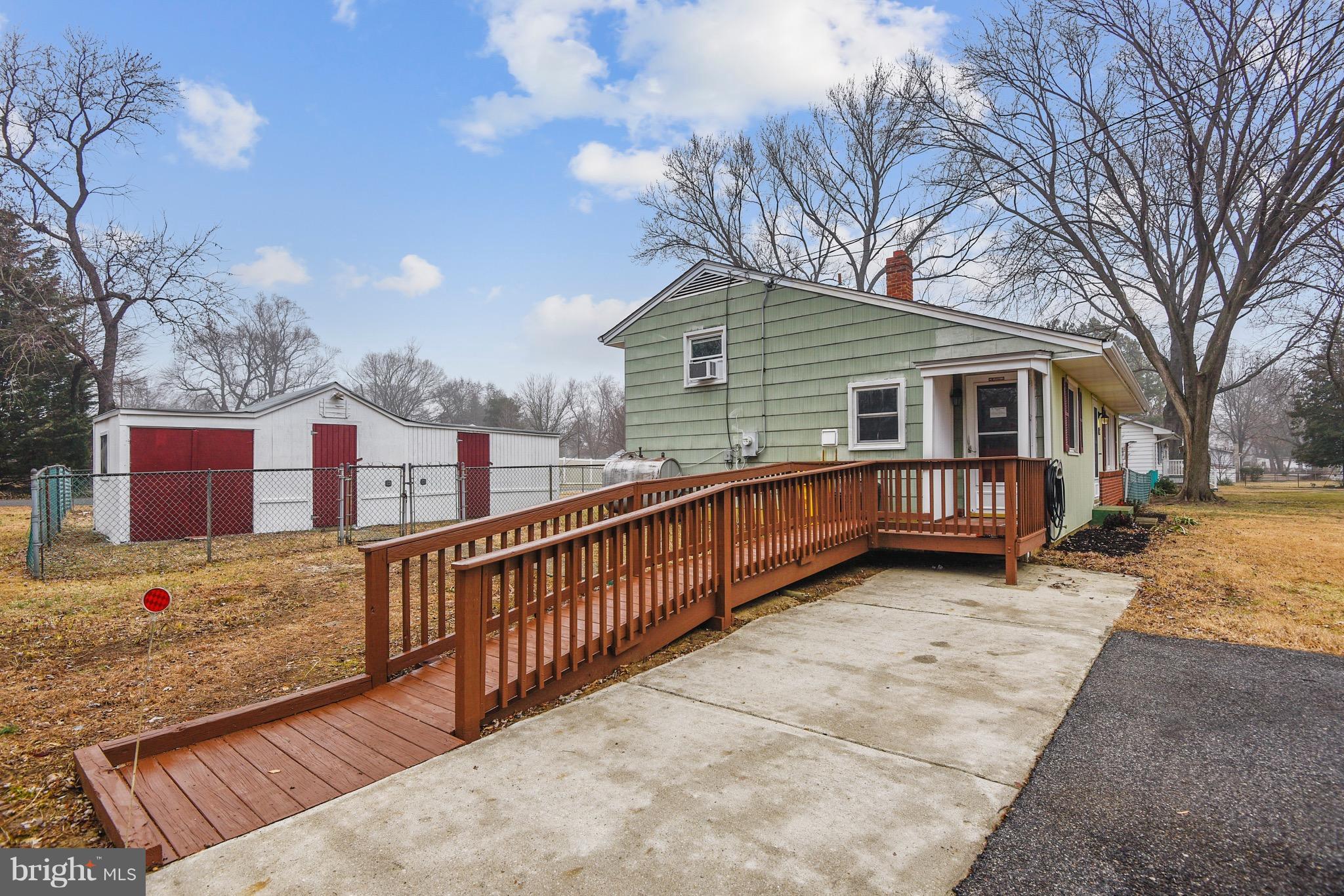 SOUTH RIVER PARK - Residential