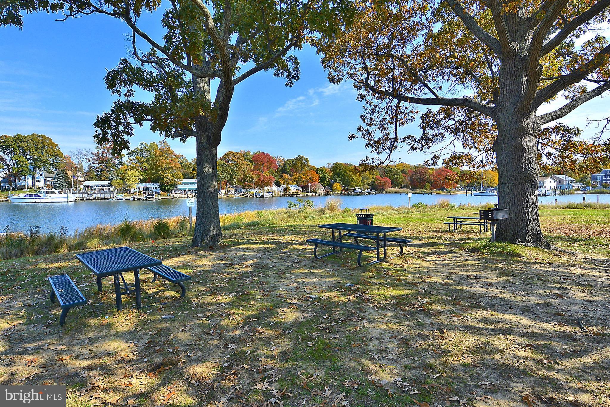 SOUTH RIVER PARK - Residential