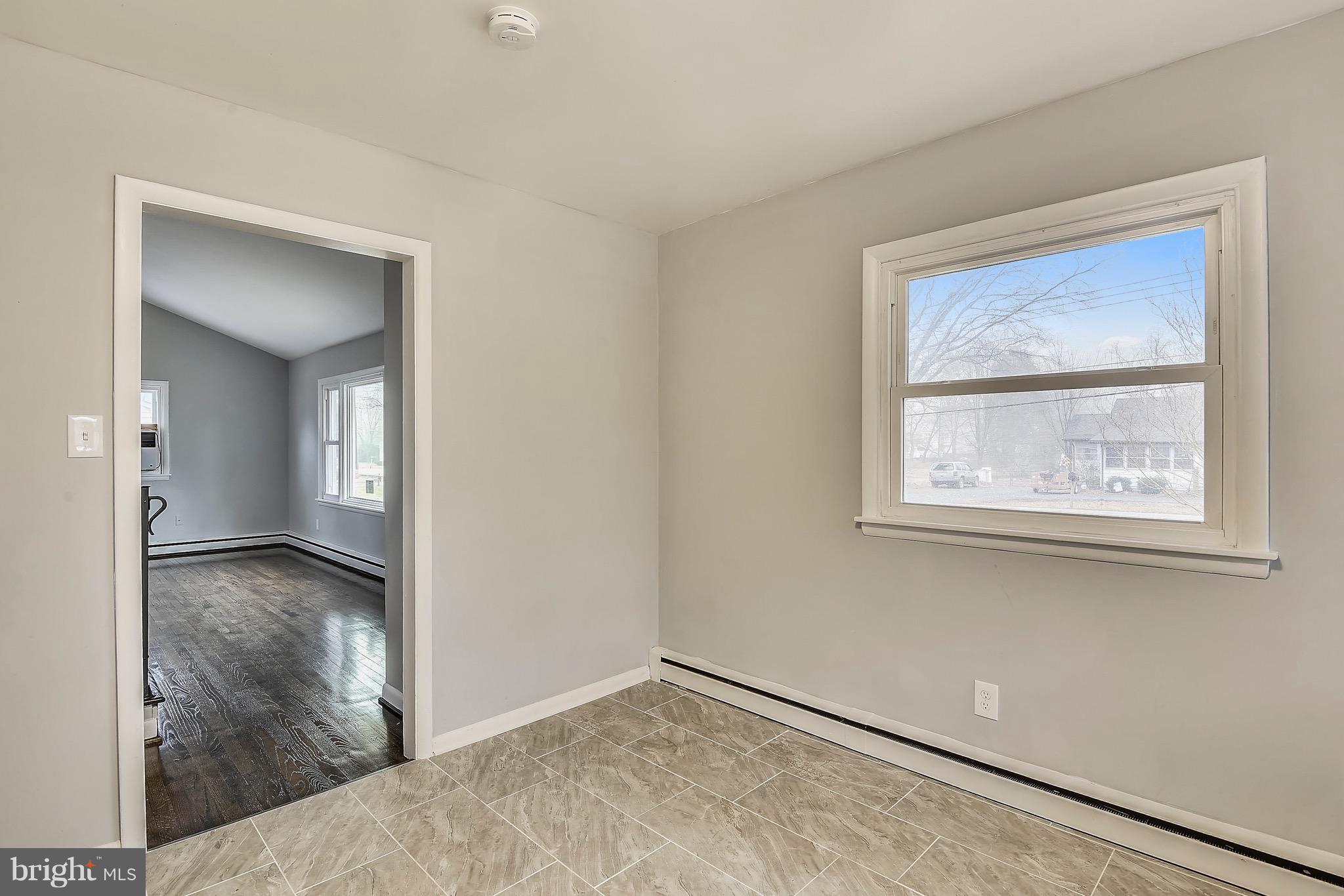 SOUTH RIVER PARK - Residential