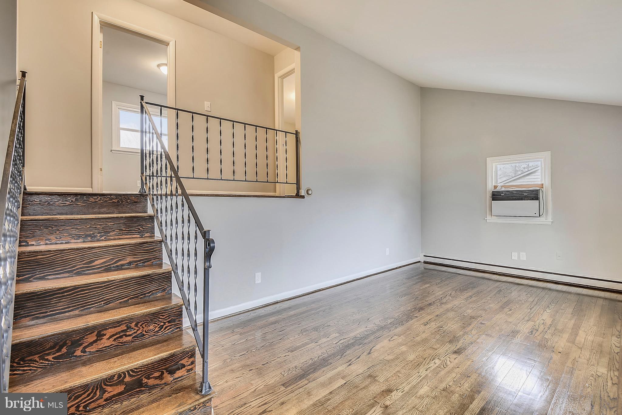 SOUTH RIVER PARK - Residential