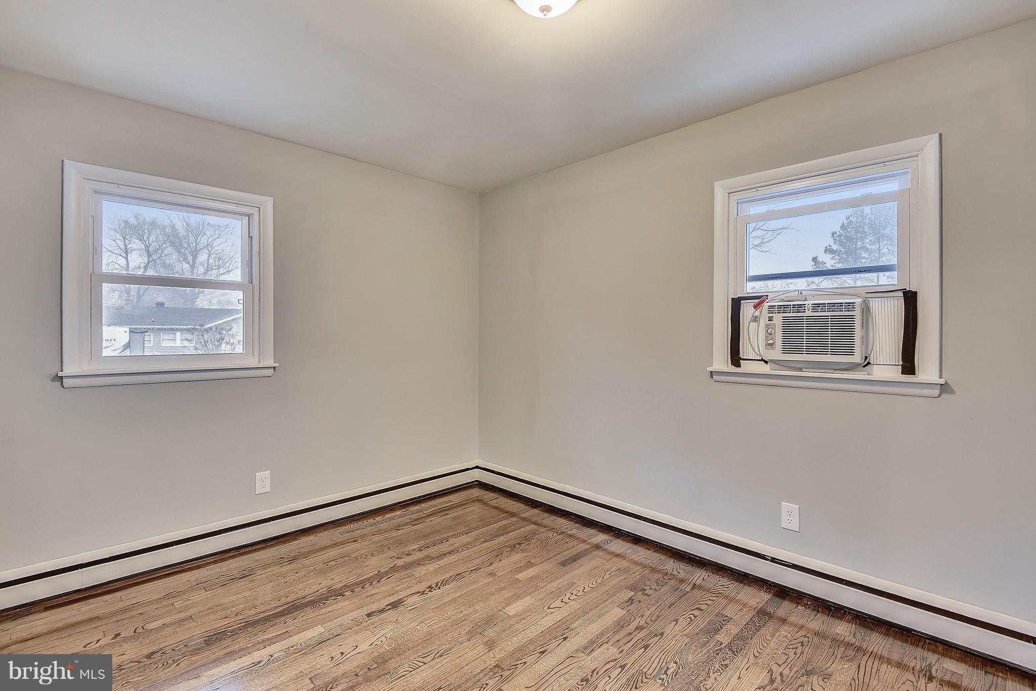 SOUTH RIVER PARK - Residential