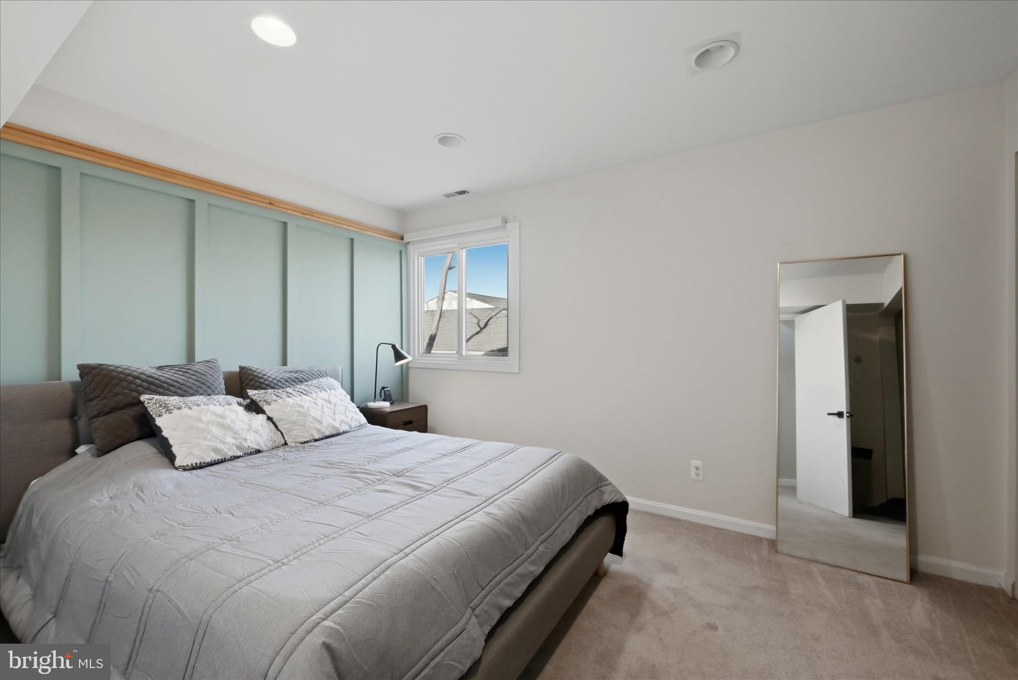 OLDE SALEM VILLAGE - Residential