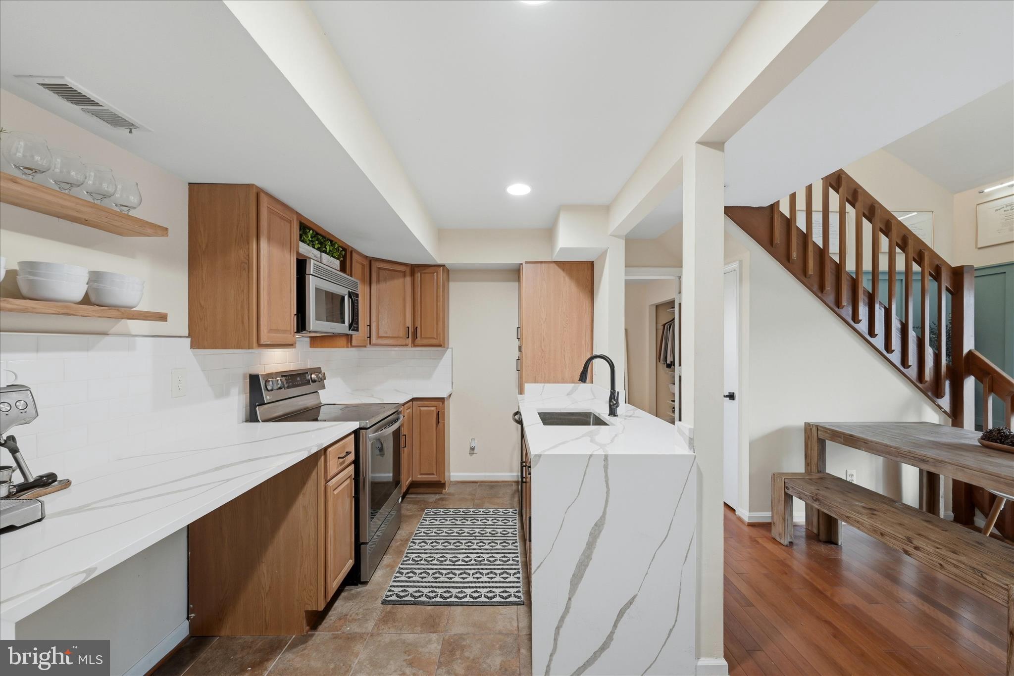 OLDE SALEM VILLAGE - Residential