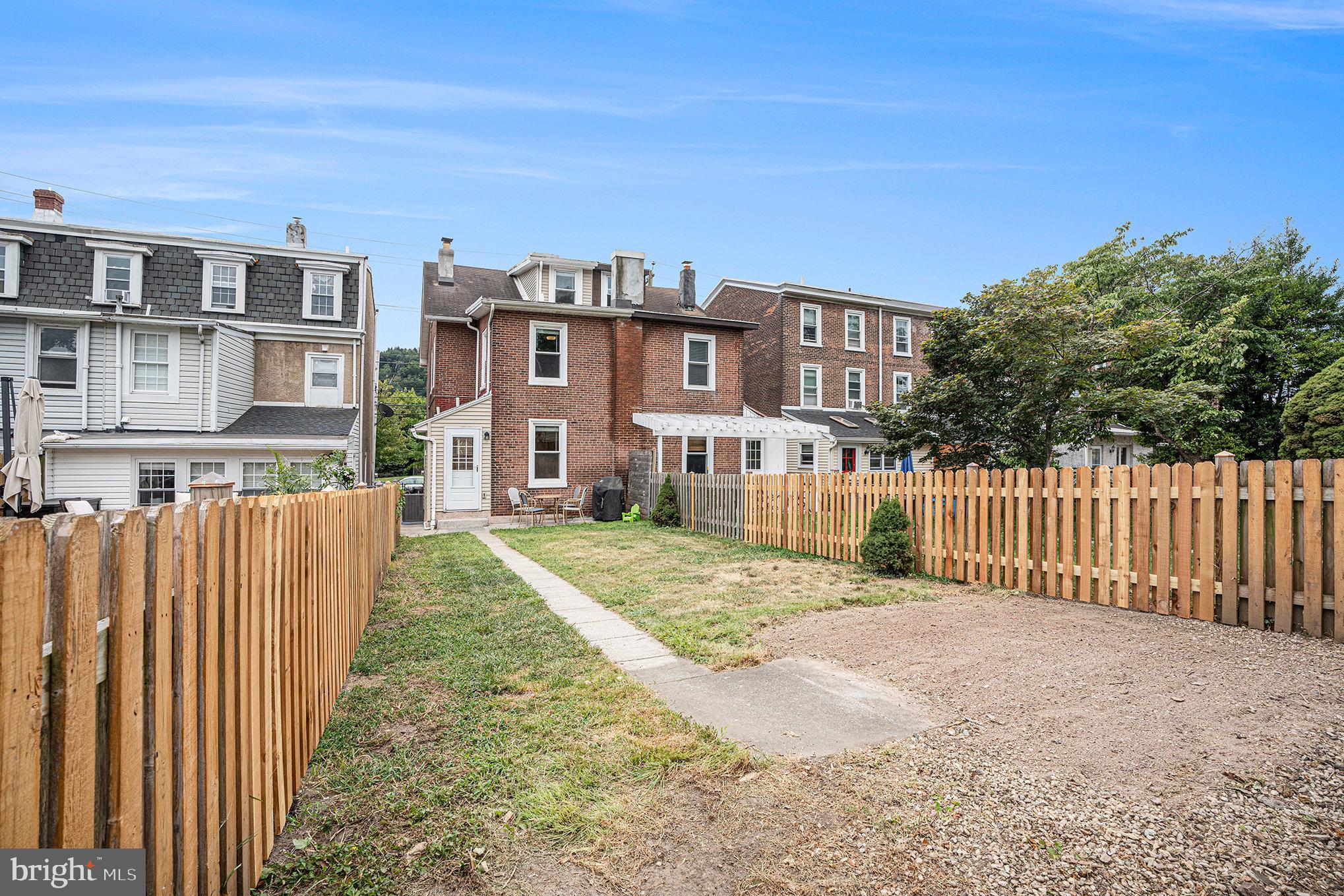 CONSHOHOCKEN - Residential