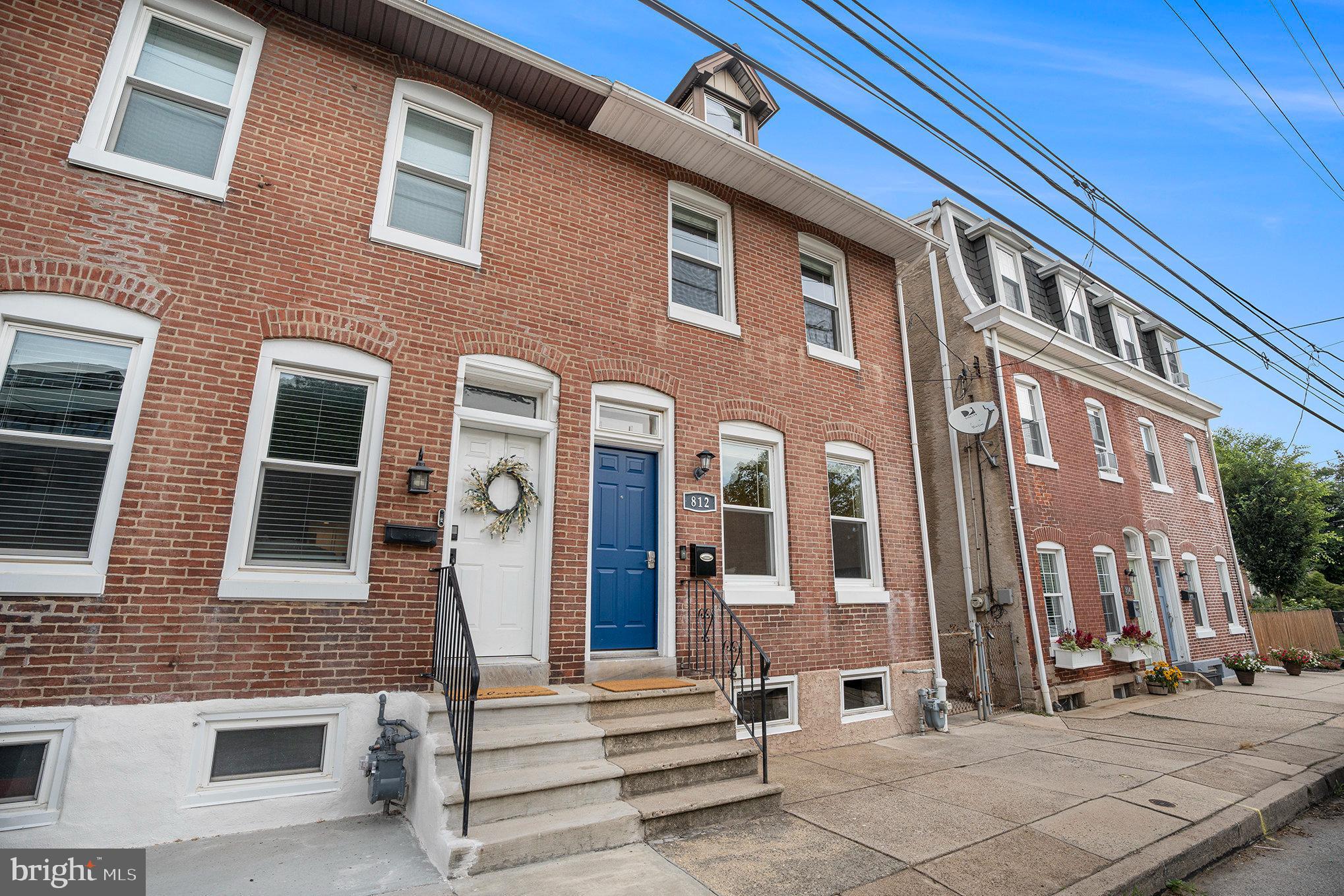 812 E ELM STREET